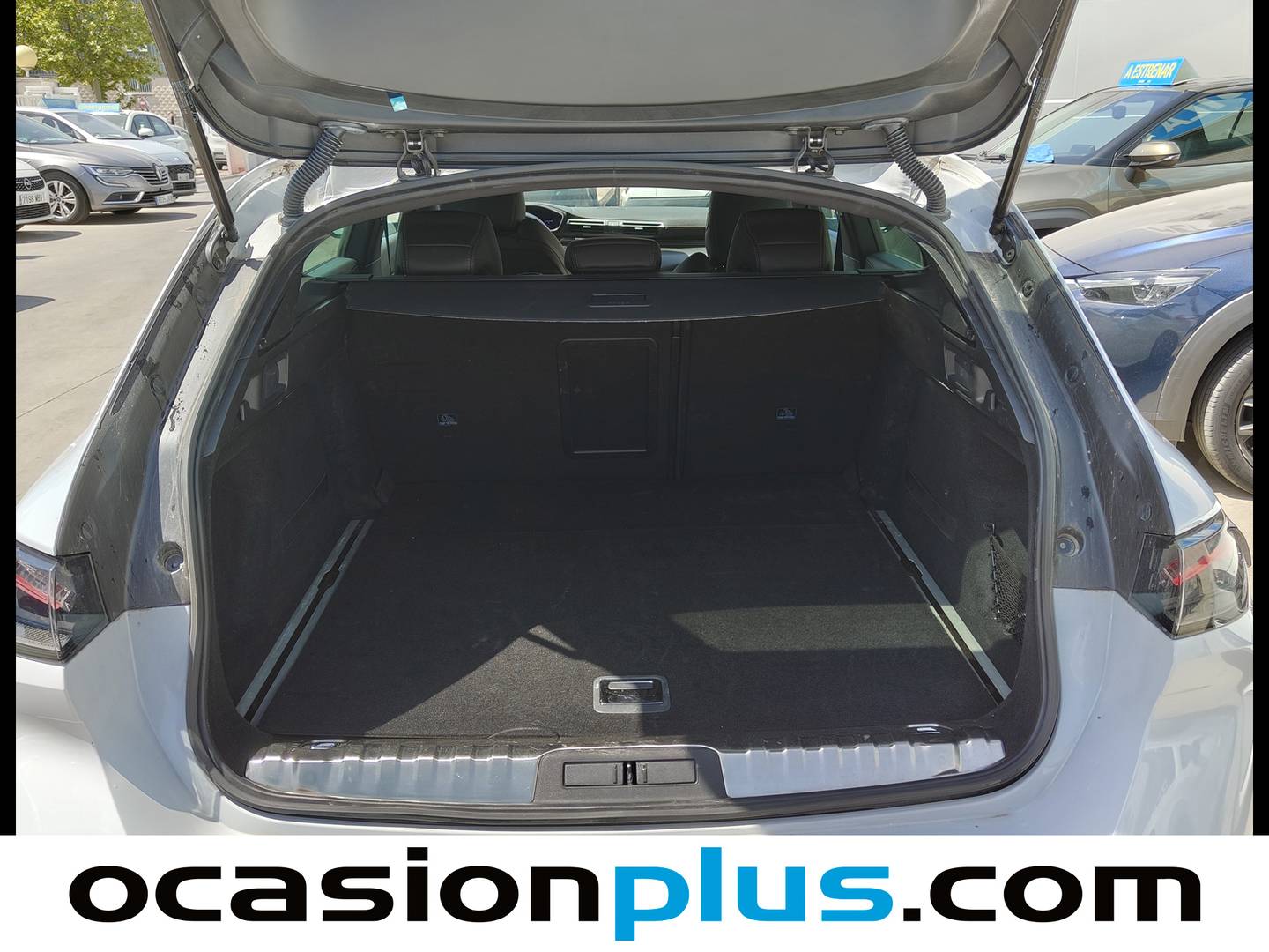 Foto Peugeot 508 Peugeot 508 SW SW BlueHDi 130 S&S GT EAT8 (130 CV)