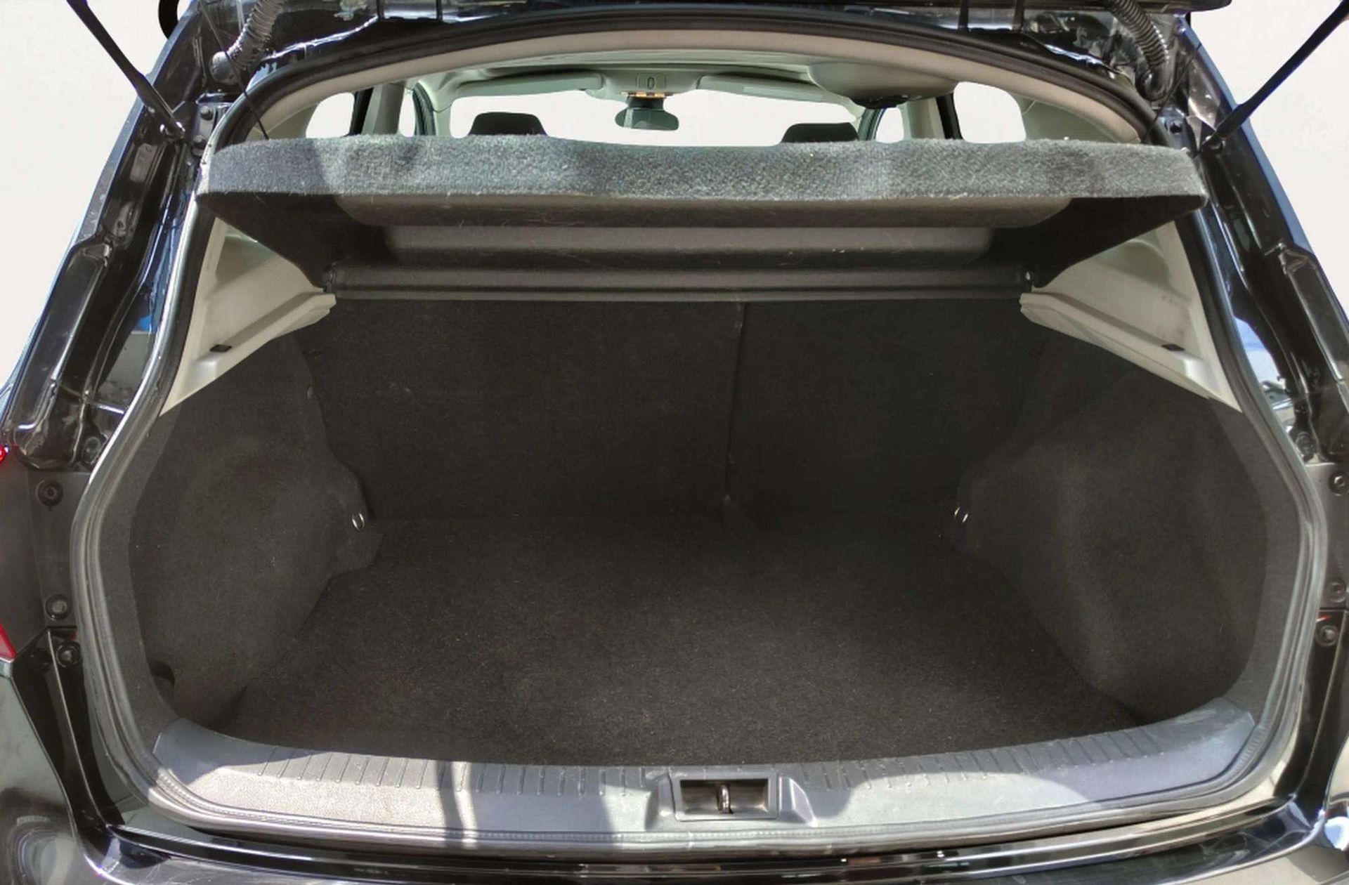 Nissan Qashqai 2.0 dCi Tekna Sport 4x2 - foto 14