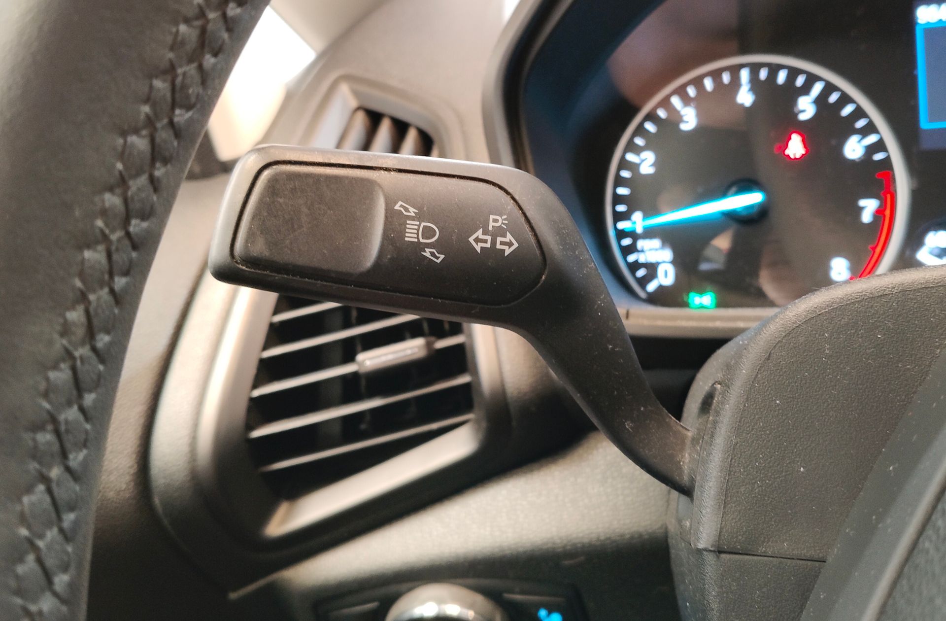 Ford EcoSport 1.0T EcoBoost Active - foto 26