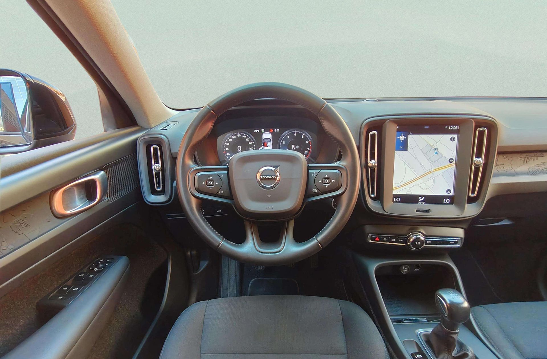 Volvo XC40 T3 Momentum Core - foto 21