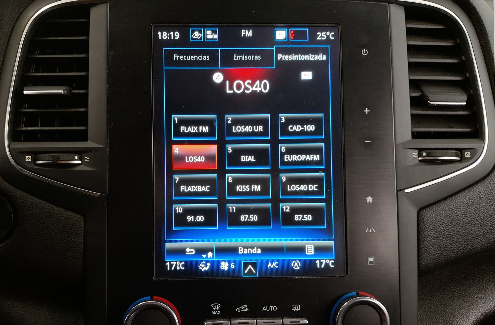 Renault Mégane Zen TCe GPF - foto 35