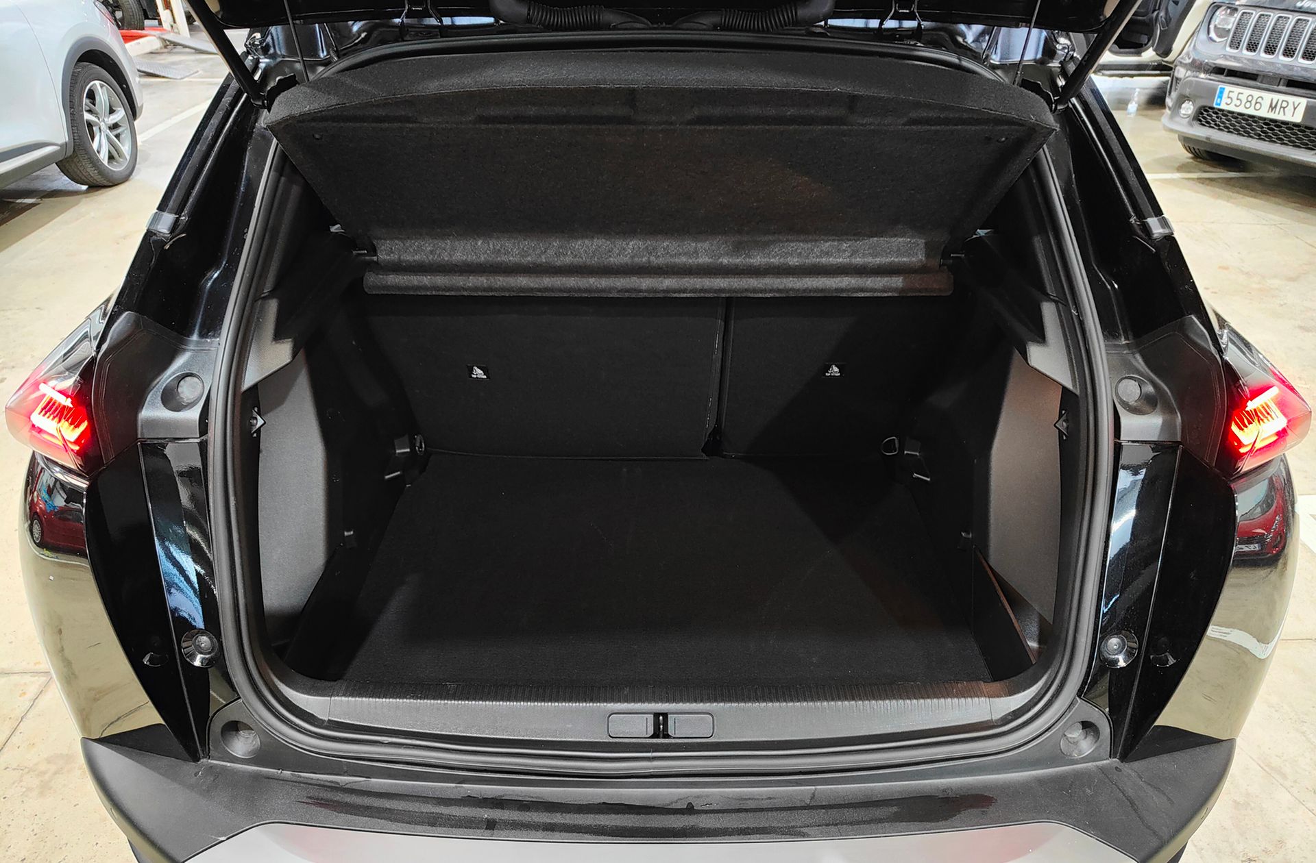 Peugeot 2008 Allure Hybrid eDCS6 - foto 16