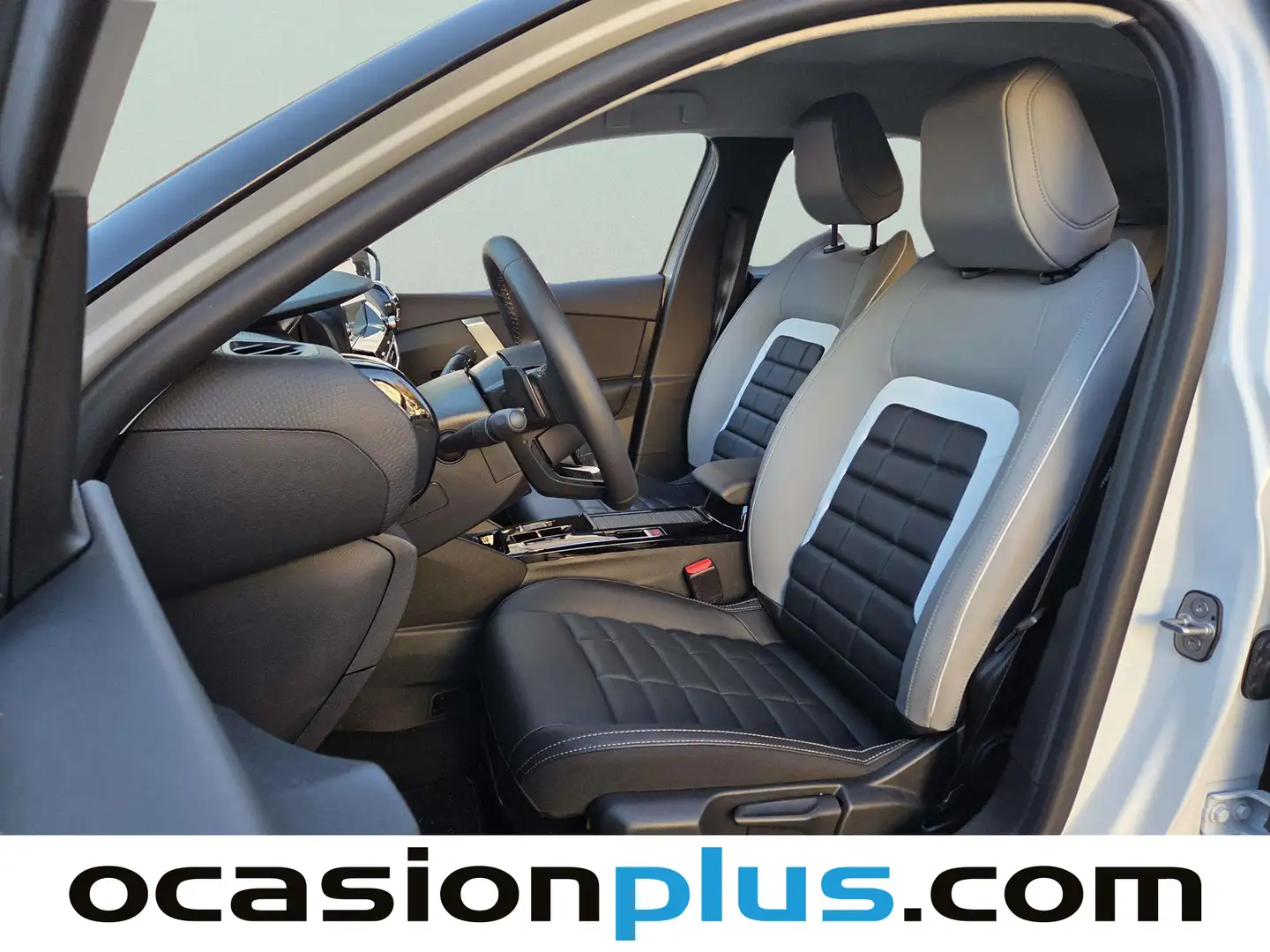 Foto Citroën C4 Citroen C4 Hybrid 136 e-DCS6 Max (136 CV)