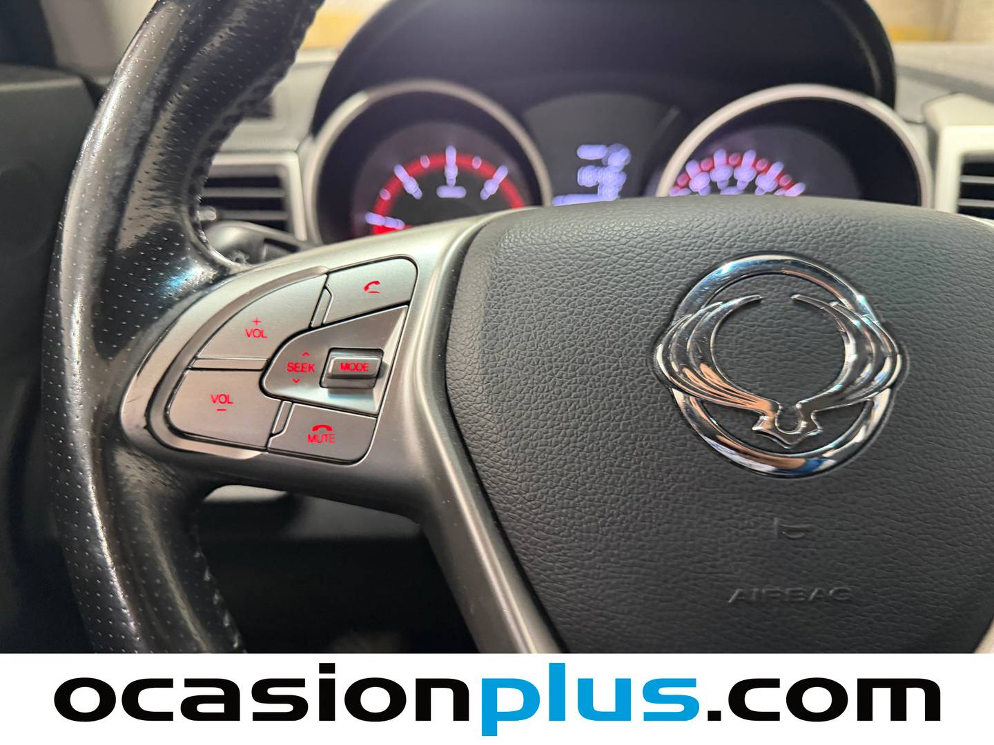 Foto SsangYong Tivoli Ssangyong Tivoli 1.6 D16T Limited Auto 4x2 (115 CV)