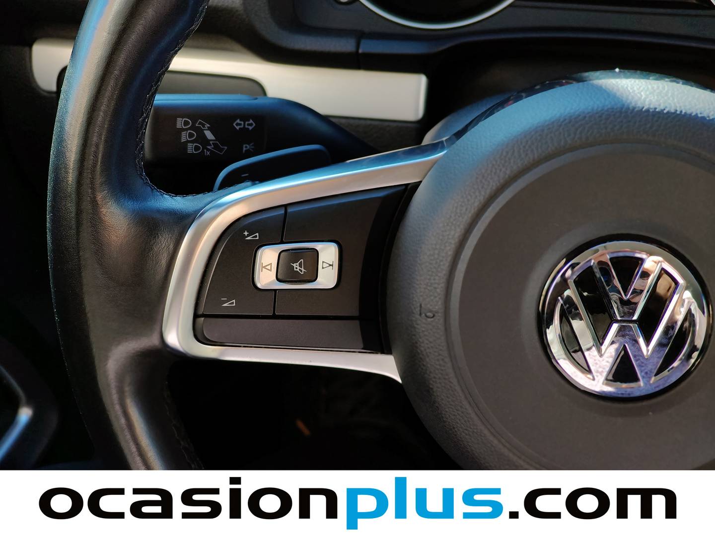 Foto Volkswagen Scirocco Volkswagen Scirocco R-Line 2.0 TSI BMT (180 CV) DSG