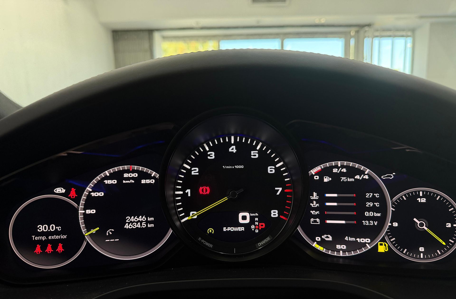 Porsche Cayenne Coupé E-Hybrid Platinum Edition - foto 35