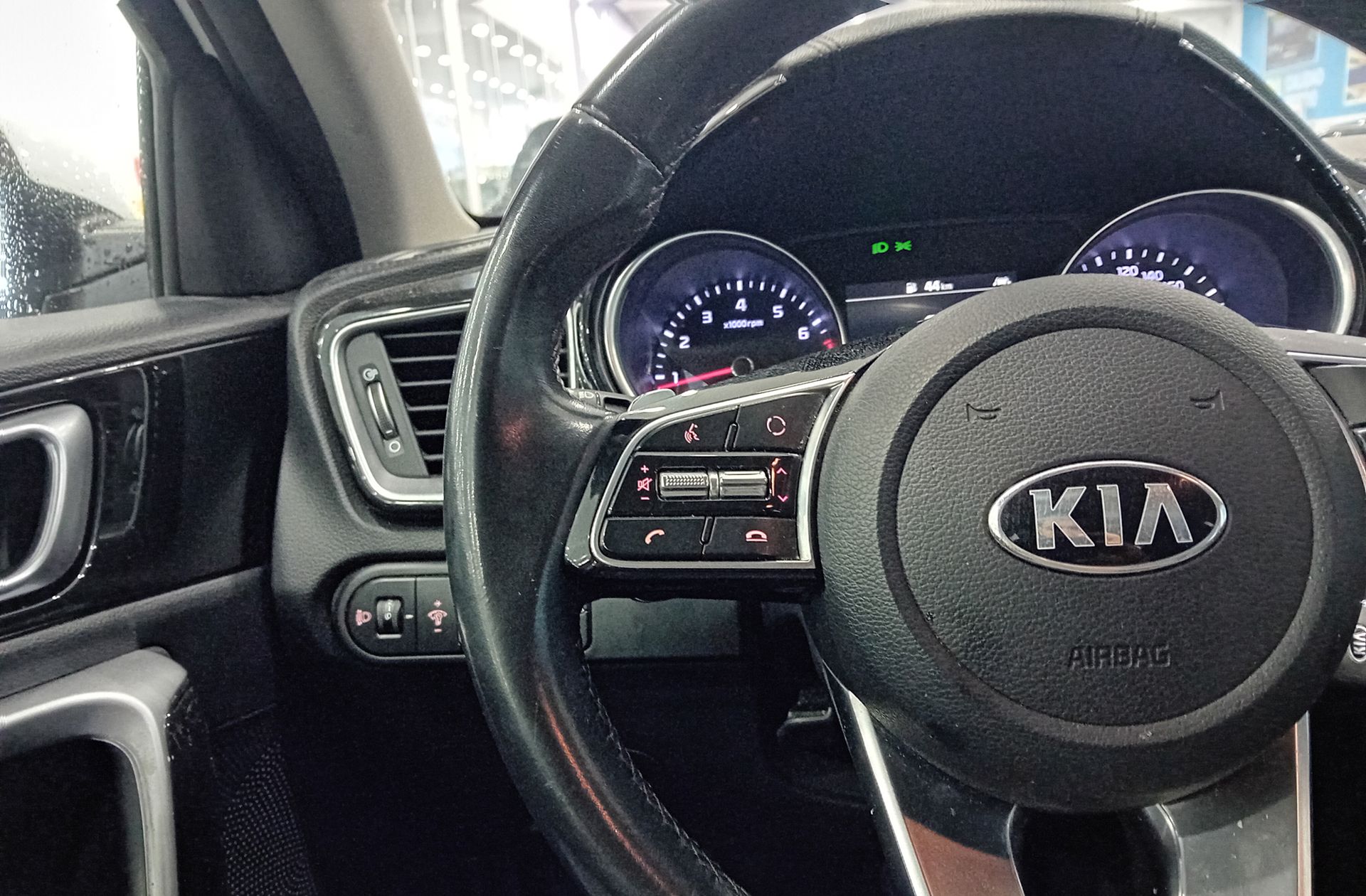 Kia XCeed 1.4 T-GDi Tech DCT - foto 25
