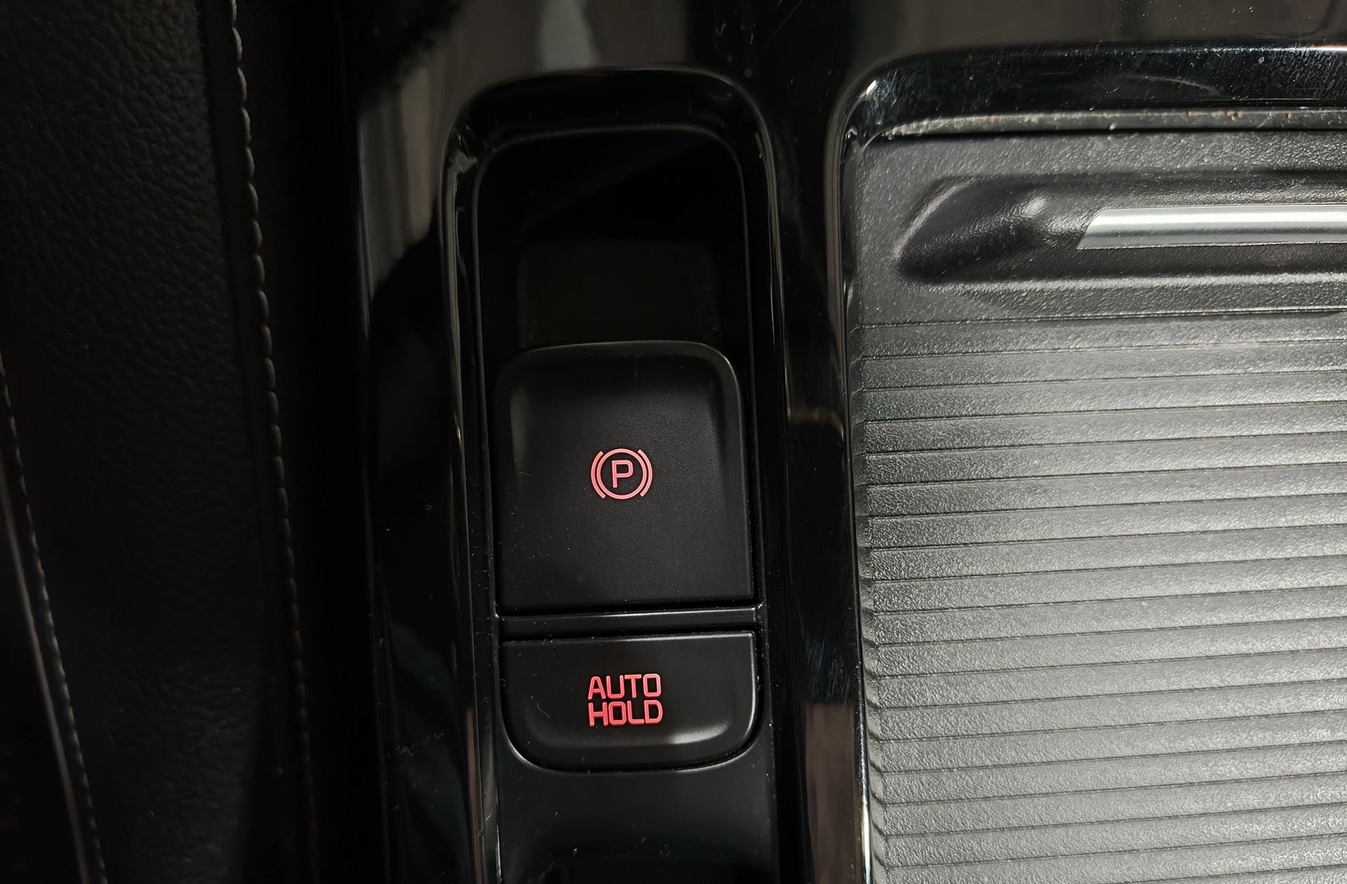 Kia XCeed 1.6 MHEV iMT Emotion - foto 30