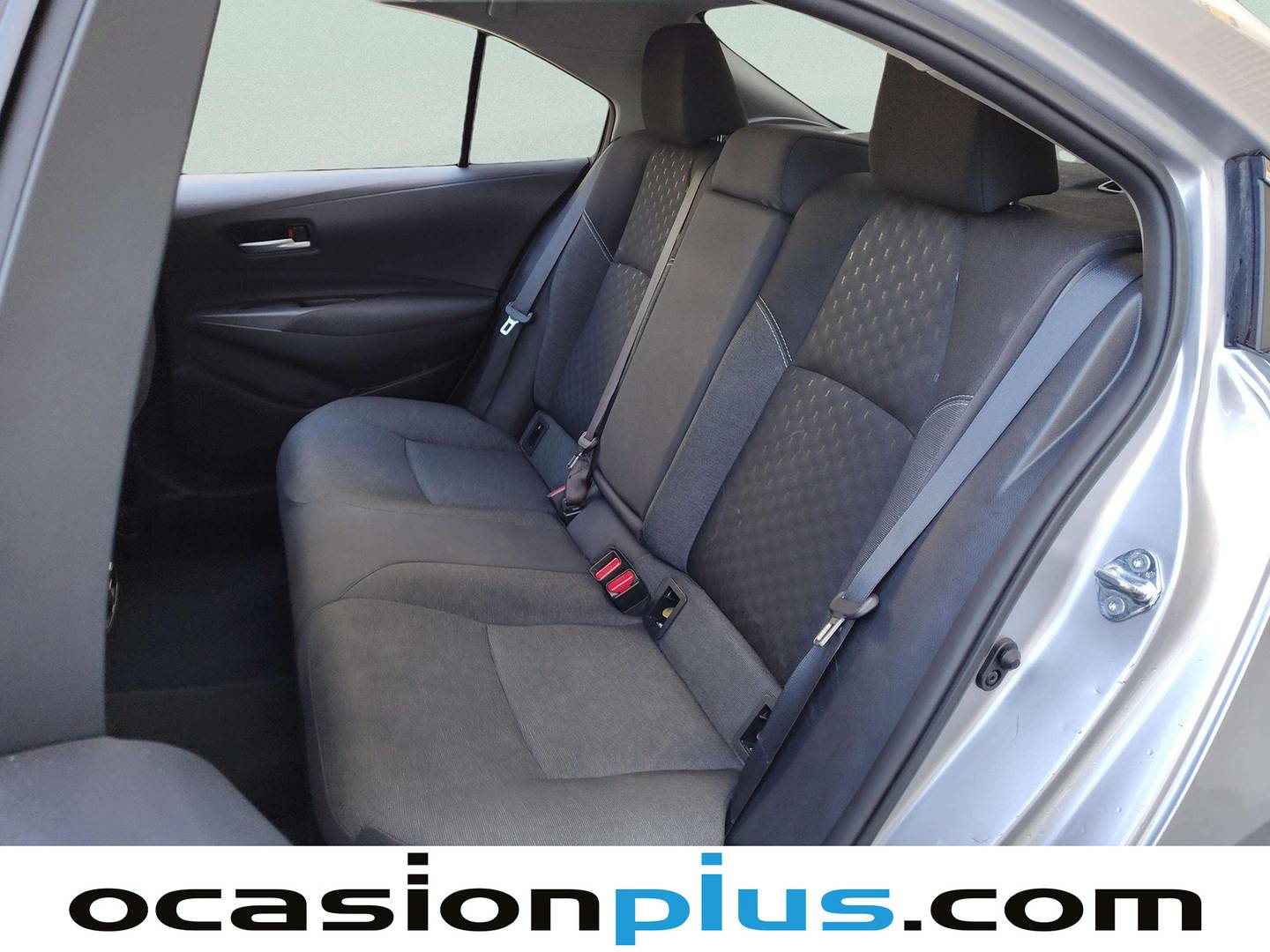 Foto asientos traseros Toyota Corolla Toyota Corolla 140H Style (140 CV)