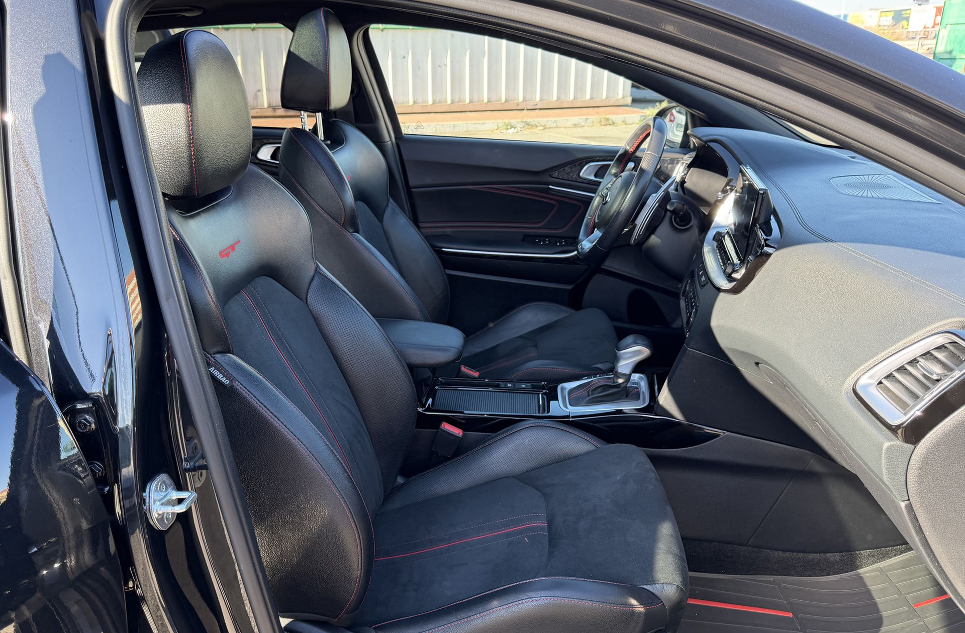Kia ProCeed 1.6 T-GDi GT DCT - foto 21
