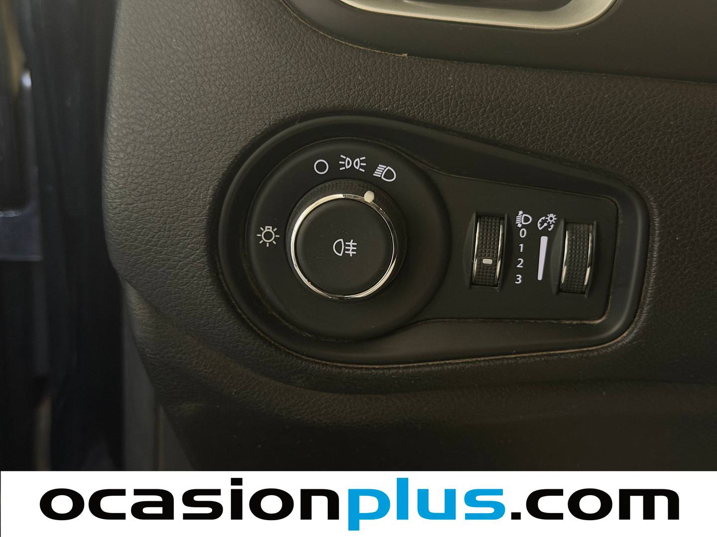 Extras y acabados del Jeep Renegade Jeep Renegade 1.0G Sport 4x2 (120 CV)