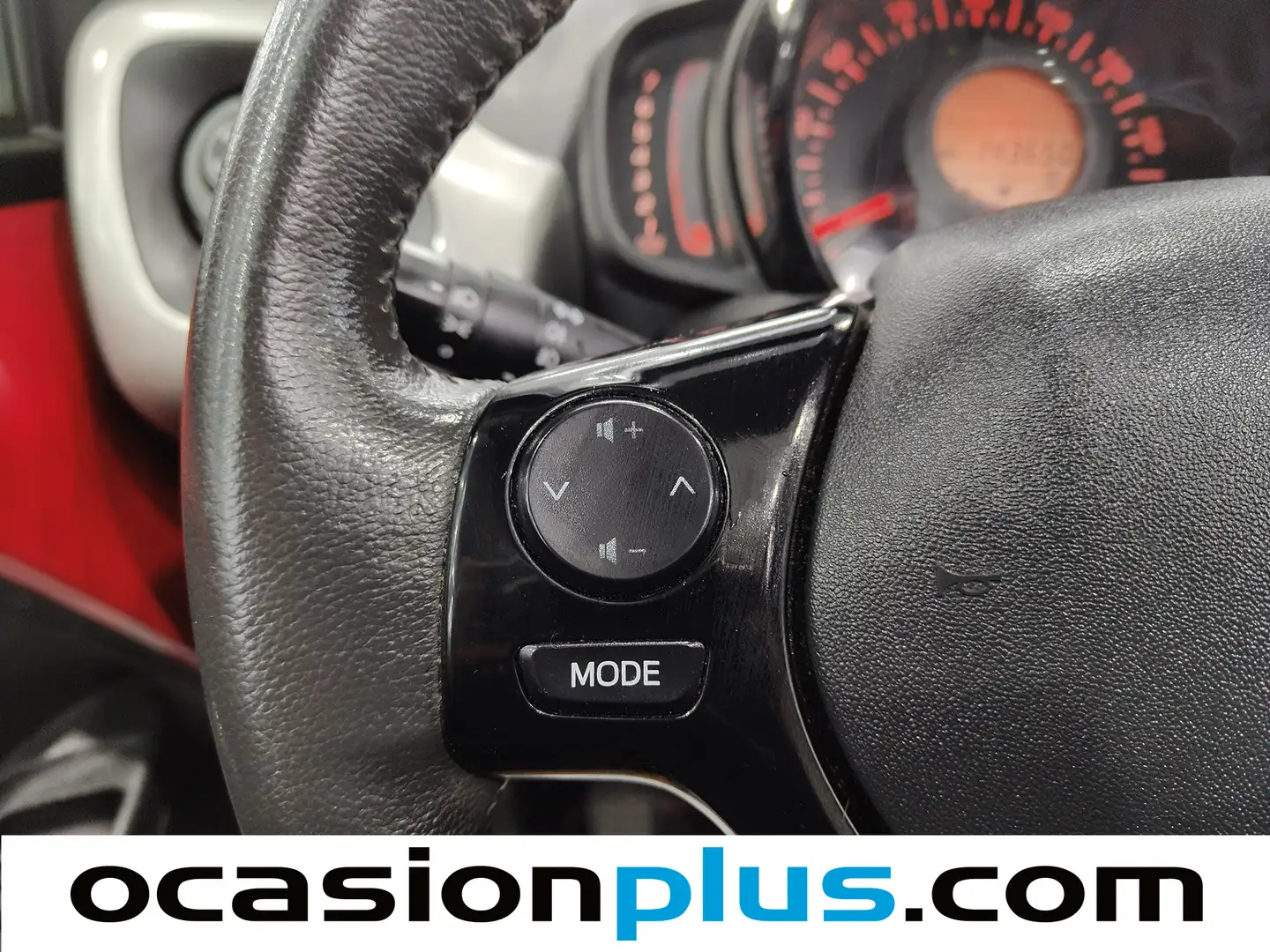 Foto Peugeot 108 Peugeot 108 1.2 PureTech Top! Allure (82 CV)