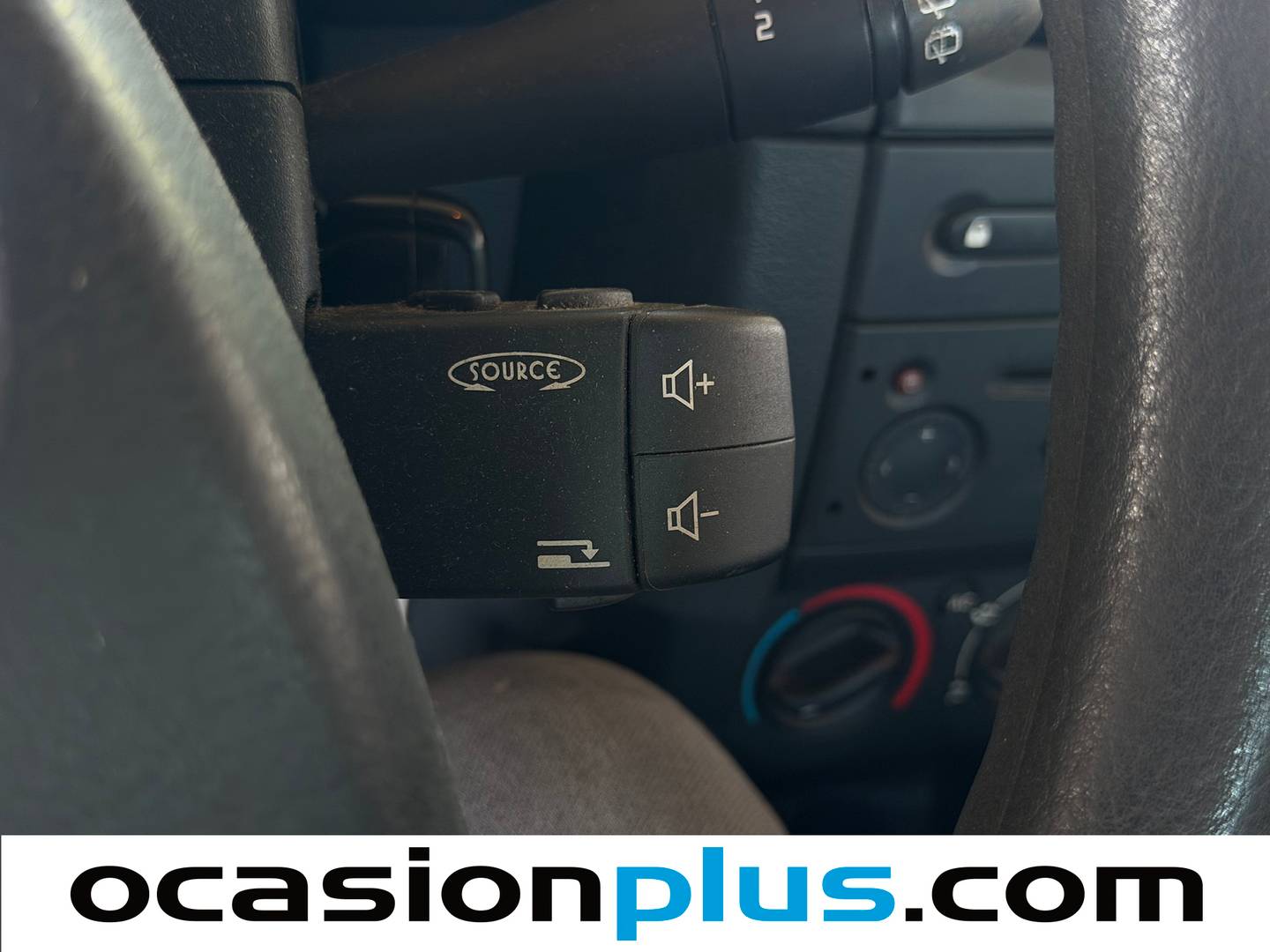 Renault Clio Renault Clio 1.2 Pack Authentique (75 CV) de ocasión