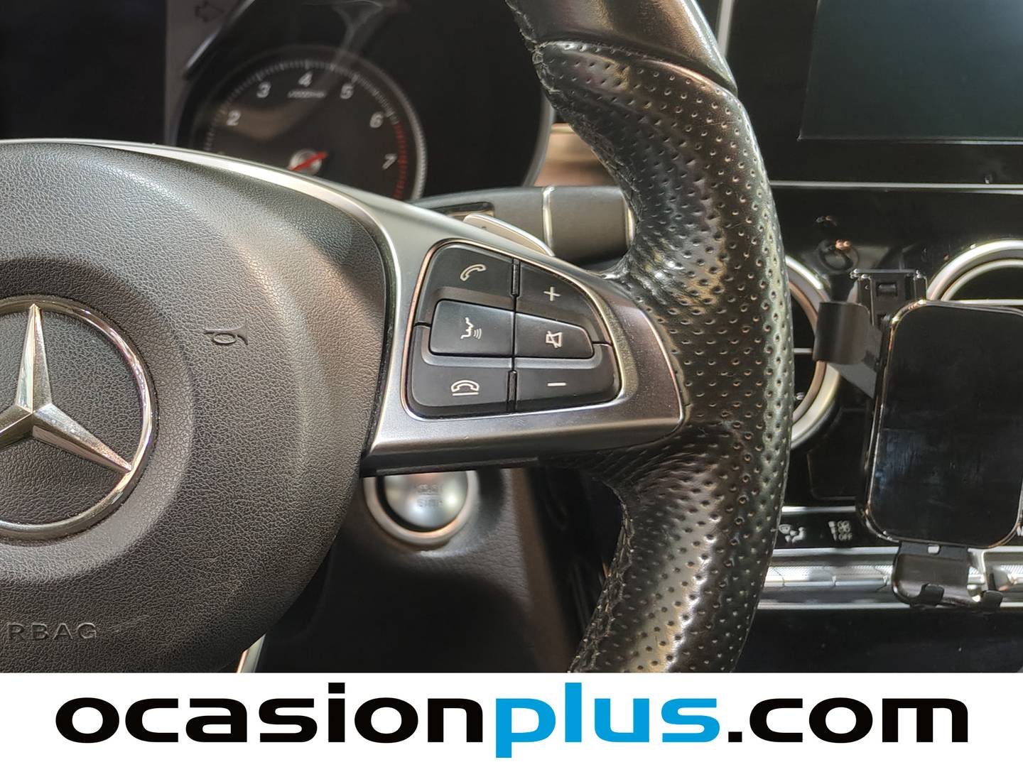 Equipamiento del Mercedes Clase C Mercedes Clase C Coupe 200 AMG Line (184 CV)