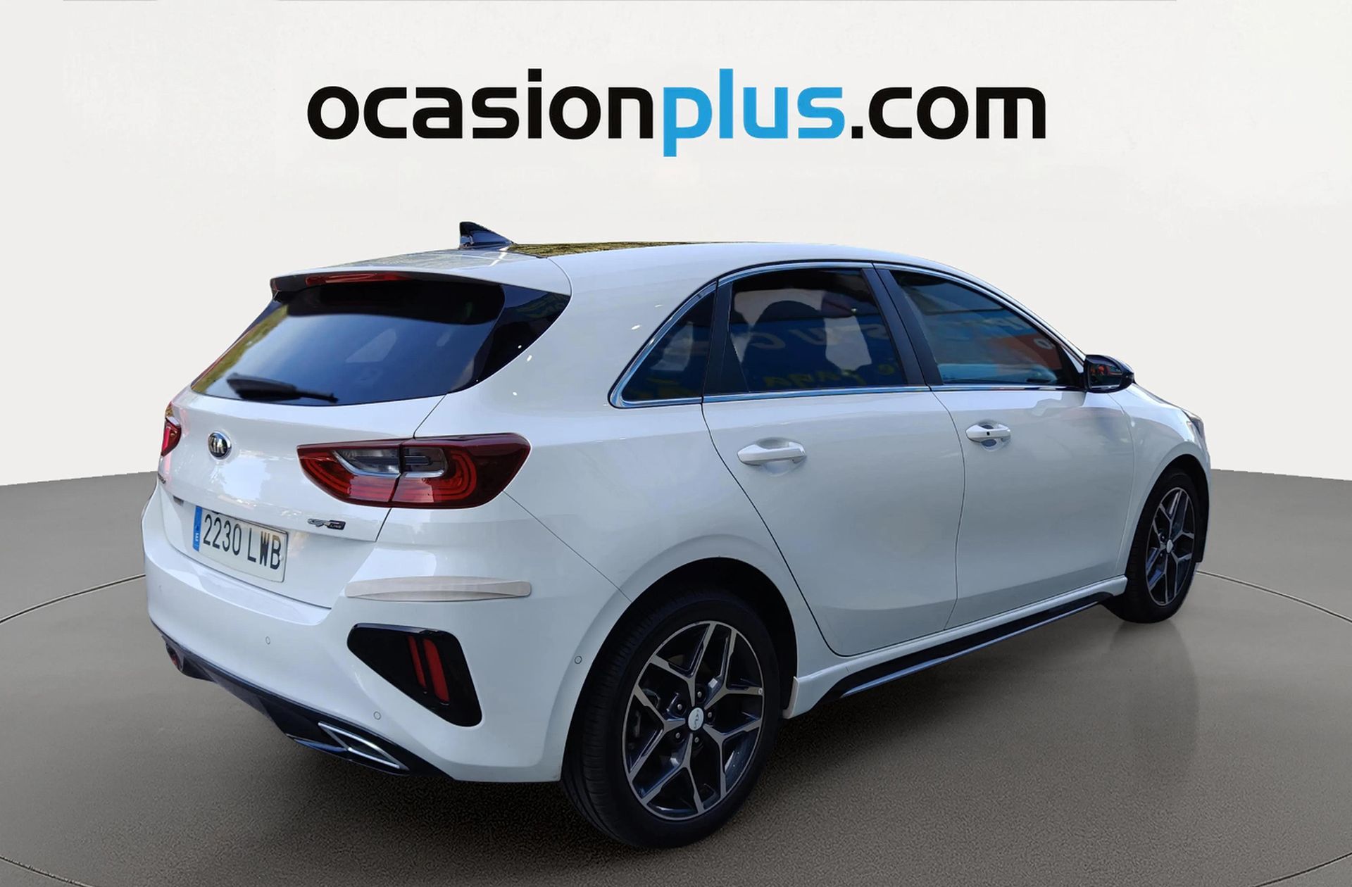 Kia Ceed 1.6 MHEV GT Line DCT - foto 4