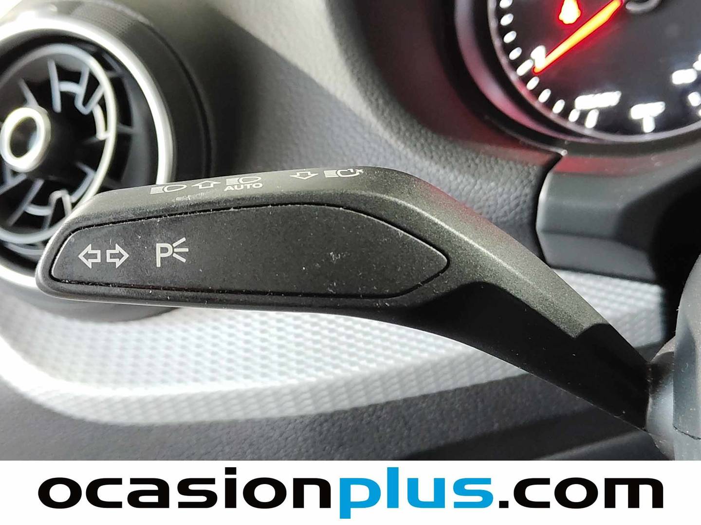 Foto Audi Q2 Audi Q2 Advanced 30 TDI (116 CV)