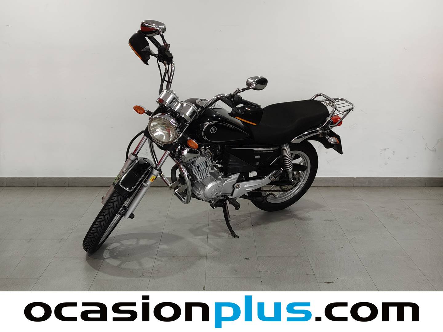 Foto Yamaha YB 125 Yamaha YB 125 (11 CV)