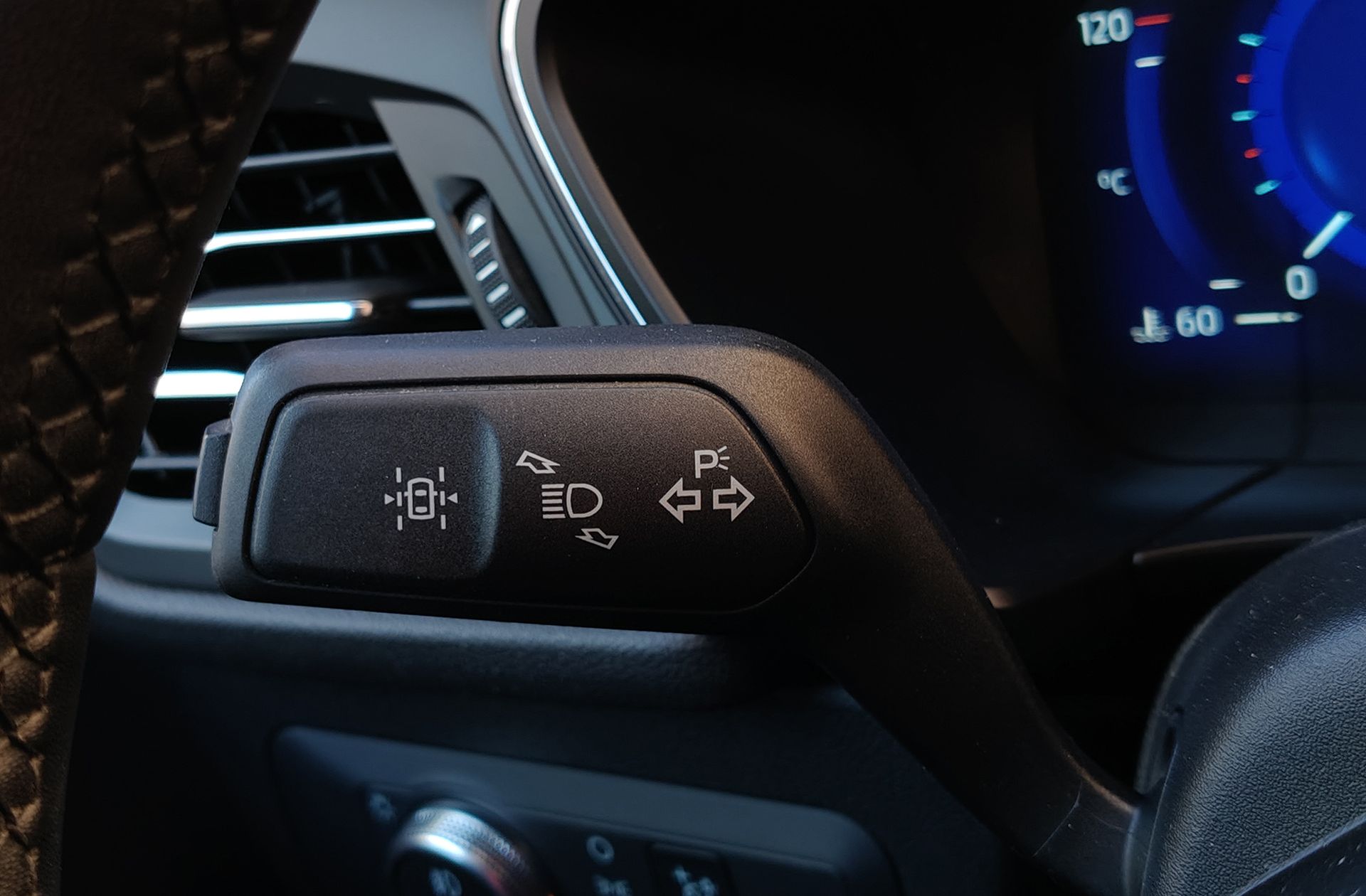 Ford Kuga 1.5 EcoBlue Titanium - foto 27