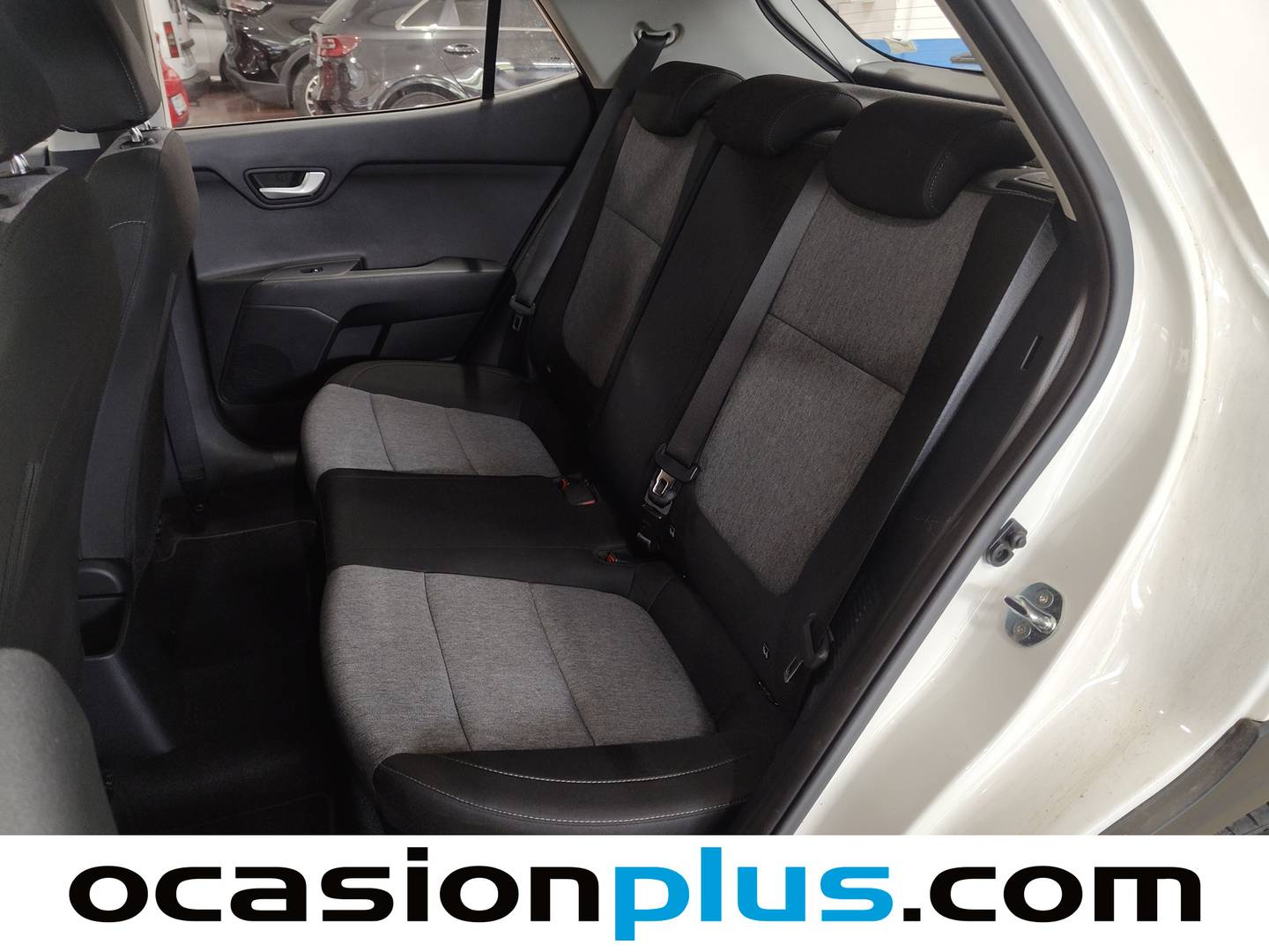 Foto asientos traseros KIA Stonic KIA Stonic Stonic 1.0 T-GDi MHEV MT Concept (100 CV)