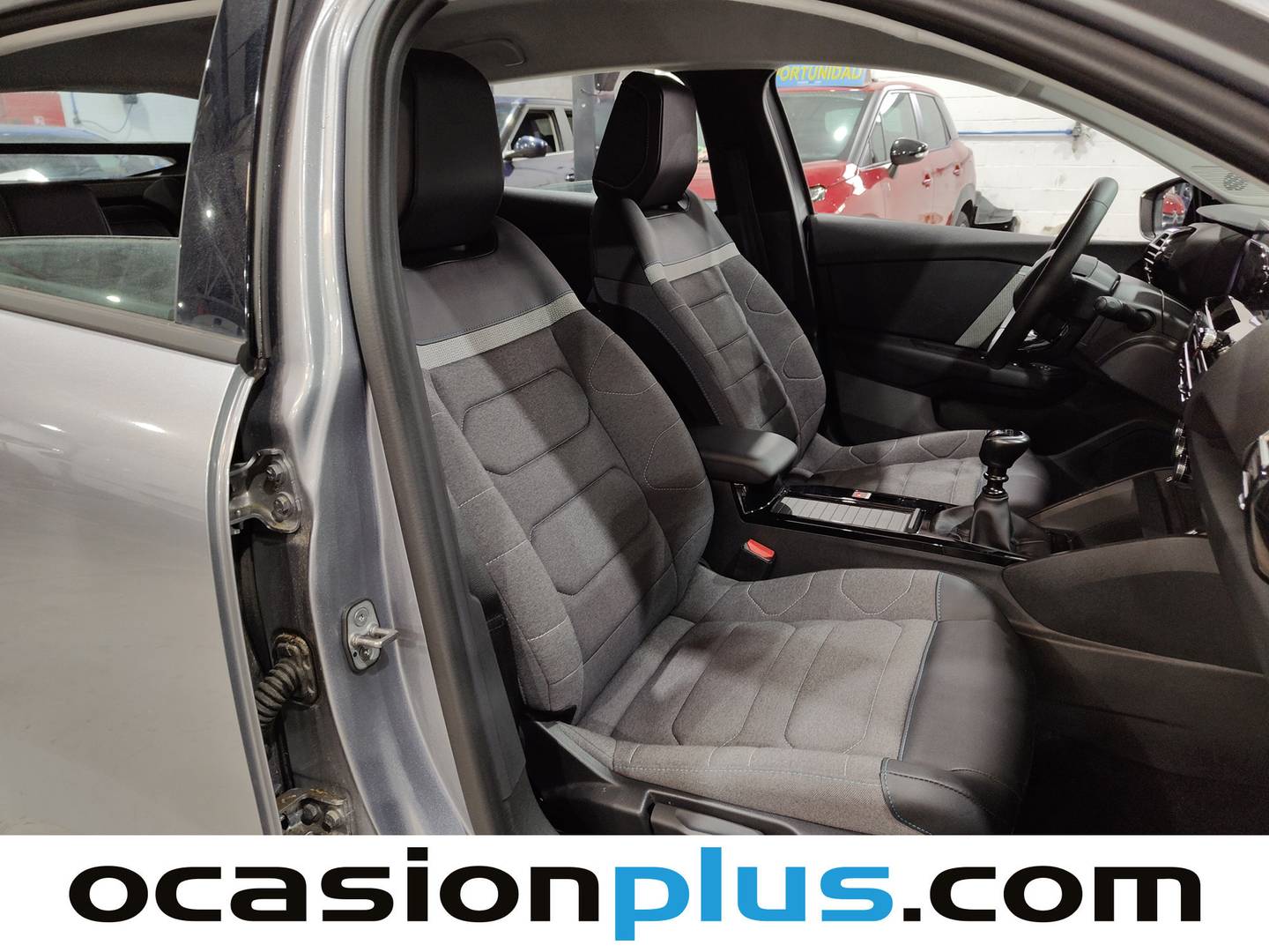 Foto Citroën C4 Citroen C4 PureTech 130 S&S 6v Plus  (131 CV)