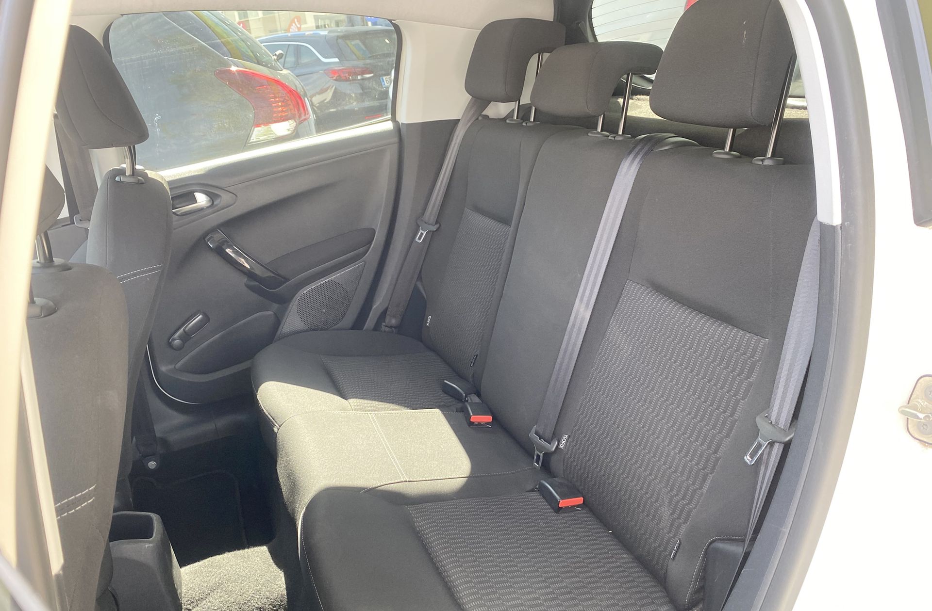 Peugeot 208 1.2L PureTech Style - foto 10