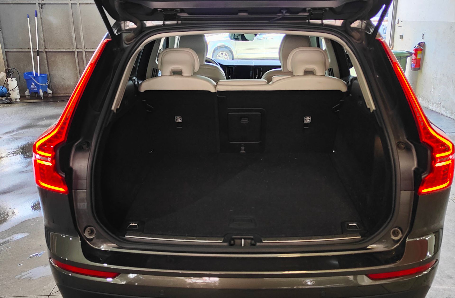 Volvo XC60 D4 Momentum AWD - foto 20