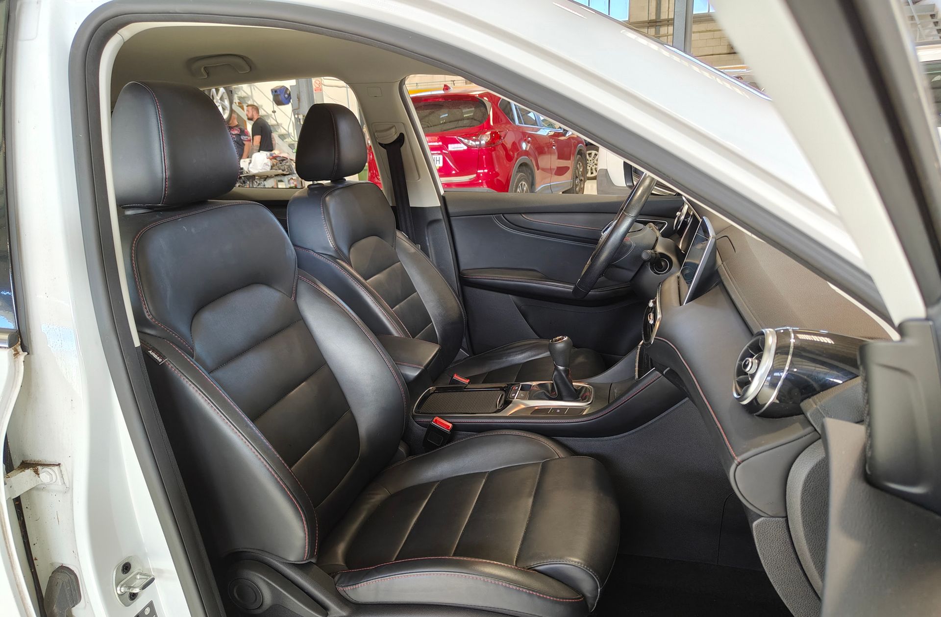 MG HS 1.5 Turbo GDI Comfort - foto 18