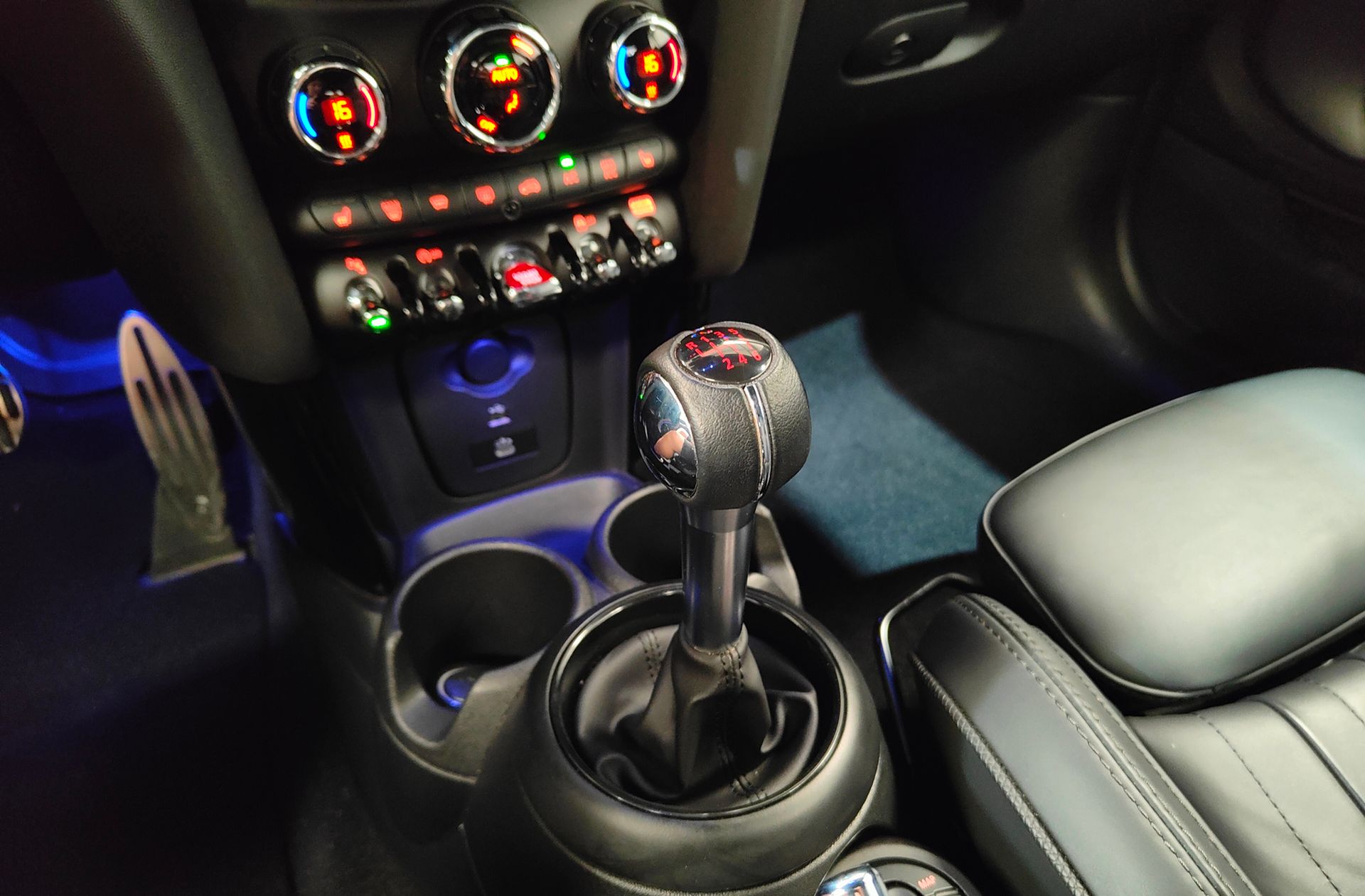 MINI Cooper Cabrio John Cooper Works - foto 8