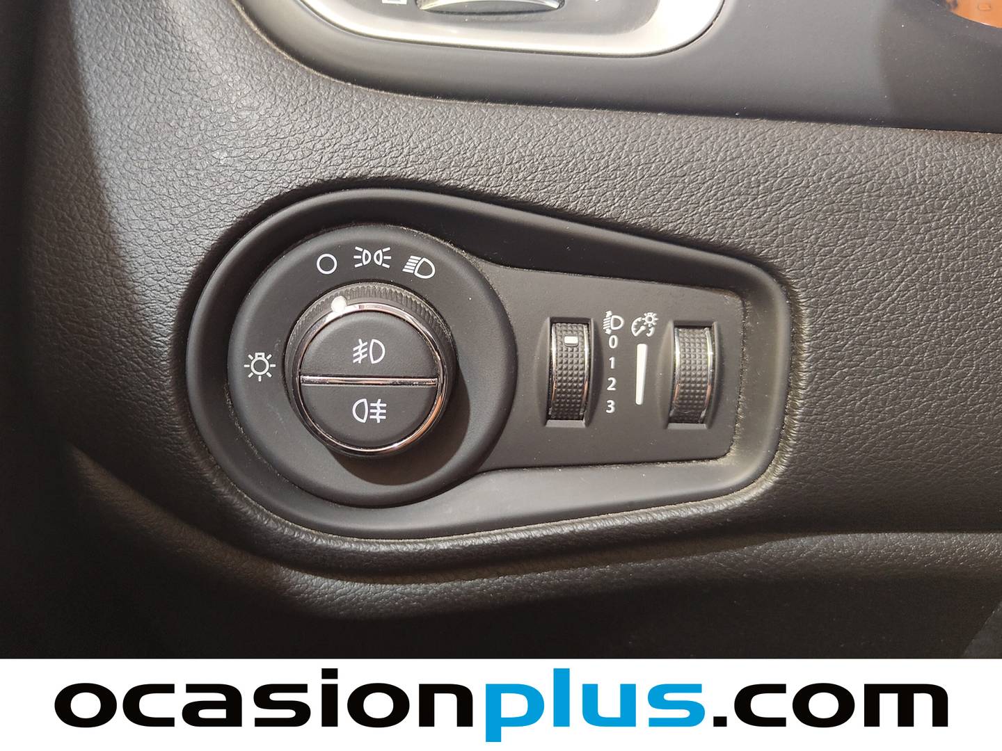 Equipamiento del Jeep Renegade Jeep Renegade 1.6 Multijet Limited 4x2 (120 CV)