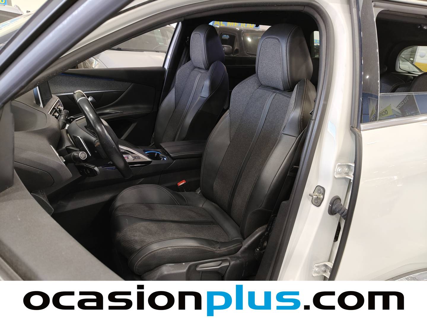 Foto asientos delanteros Peugeot 5008 Peugeot 5008 BlueHDI 130 S&S GT Line EAT8 (130 CV)