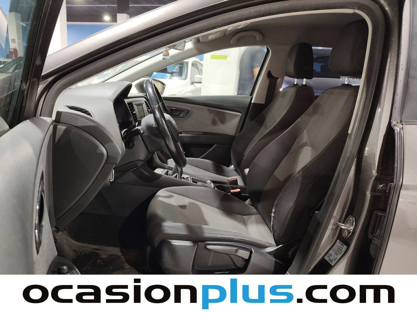 Foto asientos delanteros Seat León Seat León ST 1.6 TDI S&S Style (115 CV)