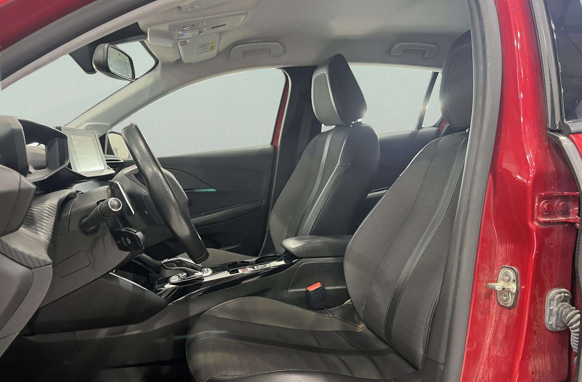 Peugeot 208 PureTech 100 Allure EAT8 - foto 10