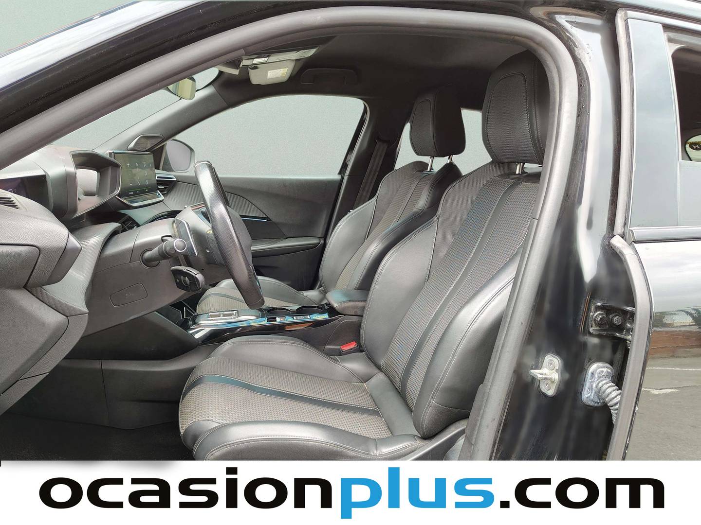 Foto asientos delanteros Peugeot 2008 Peugeot 2008 PureTech 130 S&S GT EAT8 (130 CV)
