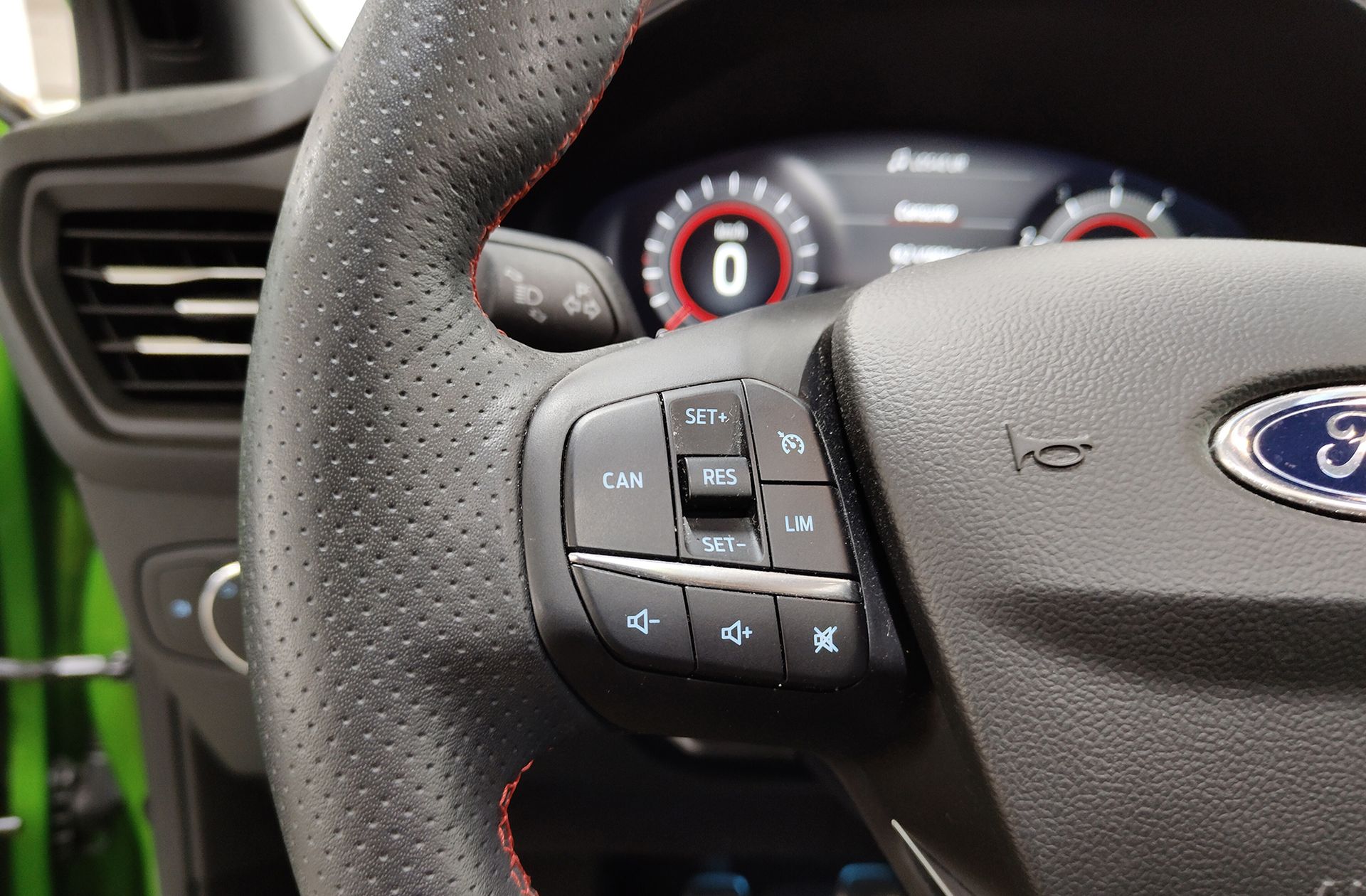 Ford Focus 2.3 EcoBoost ST 3 - foto 30