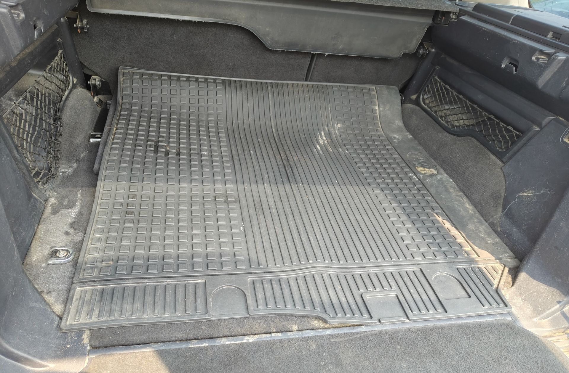 Land Rover Discovery 3.0 TDV6 S - foto 10