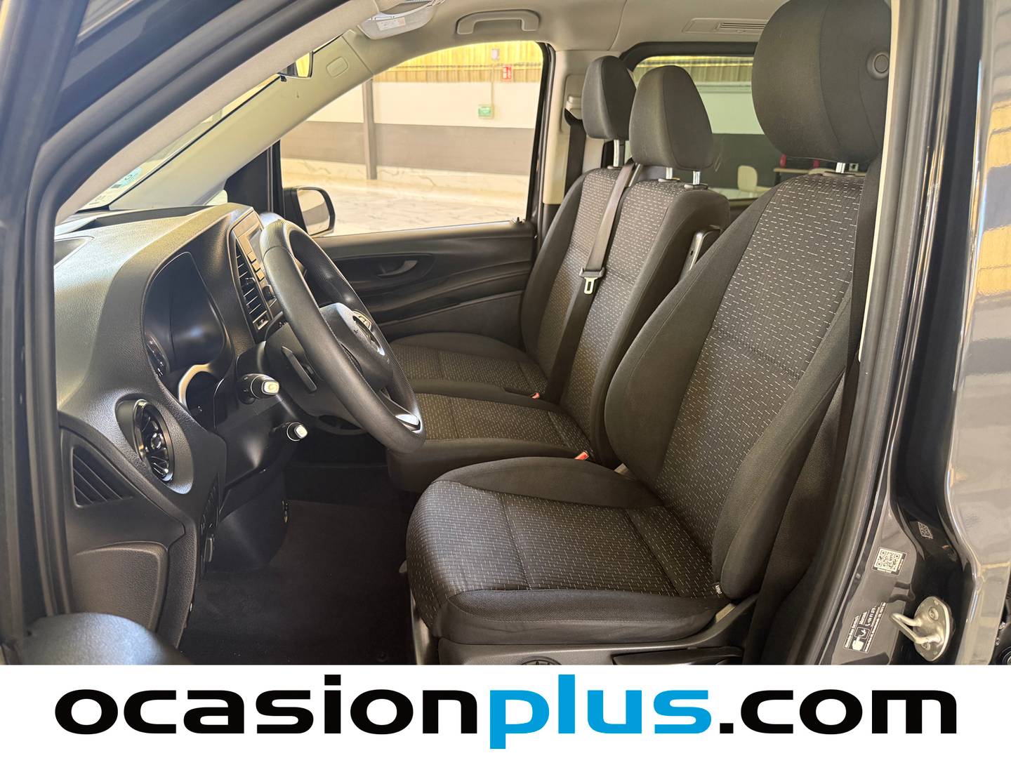 Foto asientos delanteros Mercedes Vito Mercedes Vito Combi 116 CDI Tourer Pro Larga (163 CV) 8 Plazas