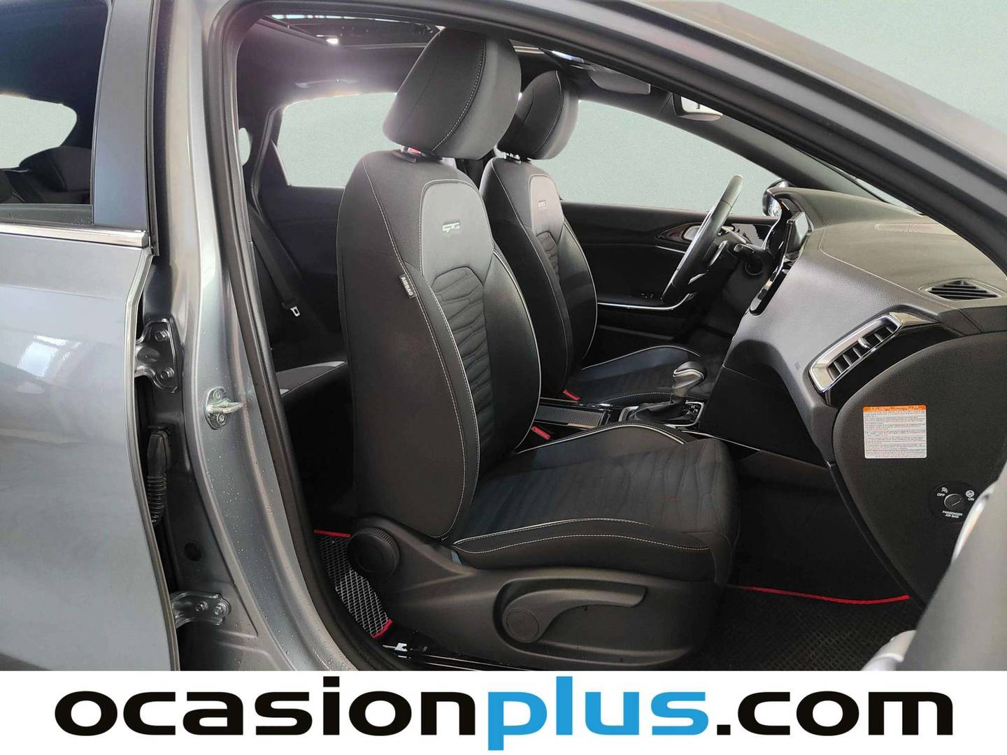 KIA Ceed KIA Ceed 1.6 MHEV GT Line DCT (136 CV) automático