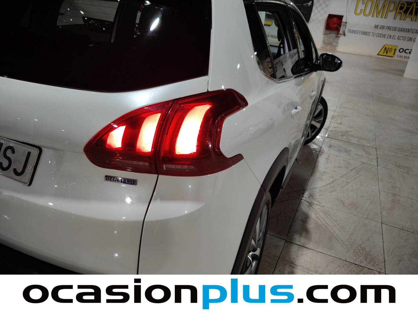 Foto Peugeot 2008 Peugeot 2008 BlueHDi 120 S&S Allure 88 kW (120 CV)