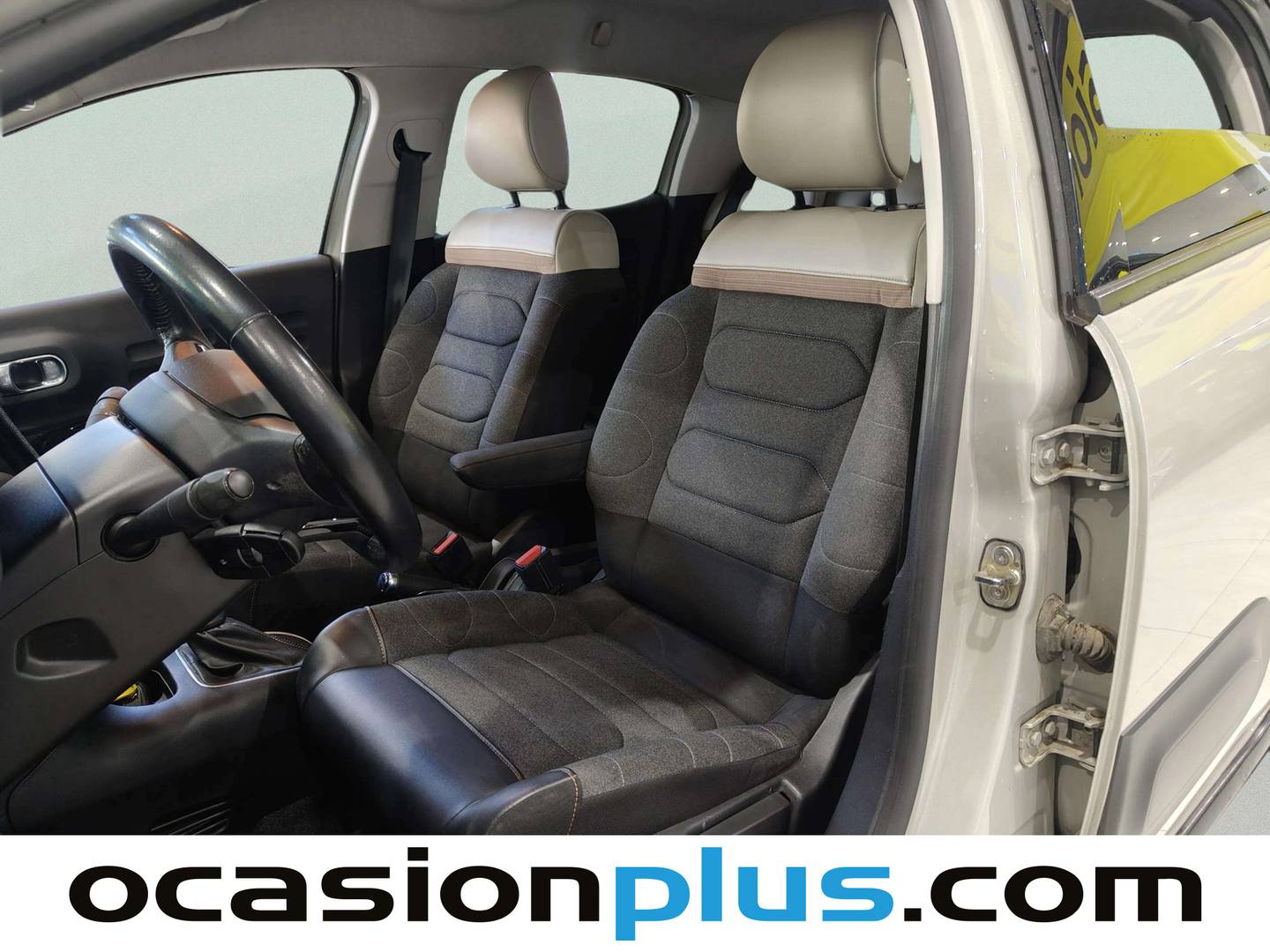 Foto asientos delanteros Citroën C3 Citroën C3 PureTech 110 S&S Shine EAT6 (110 CV)