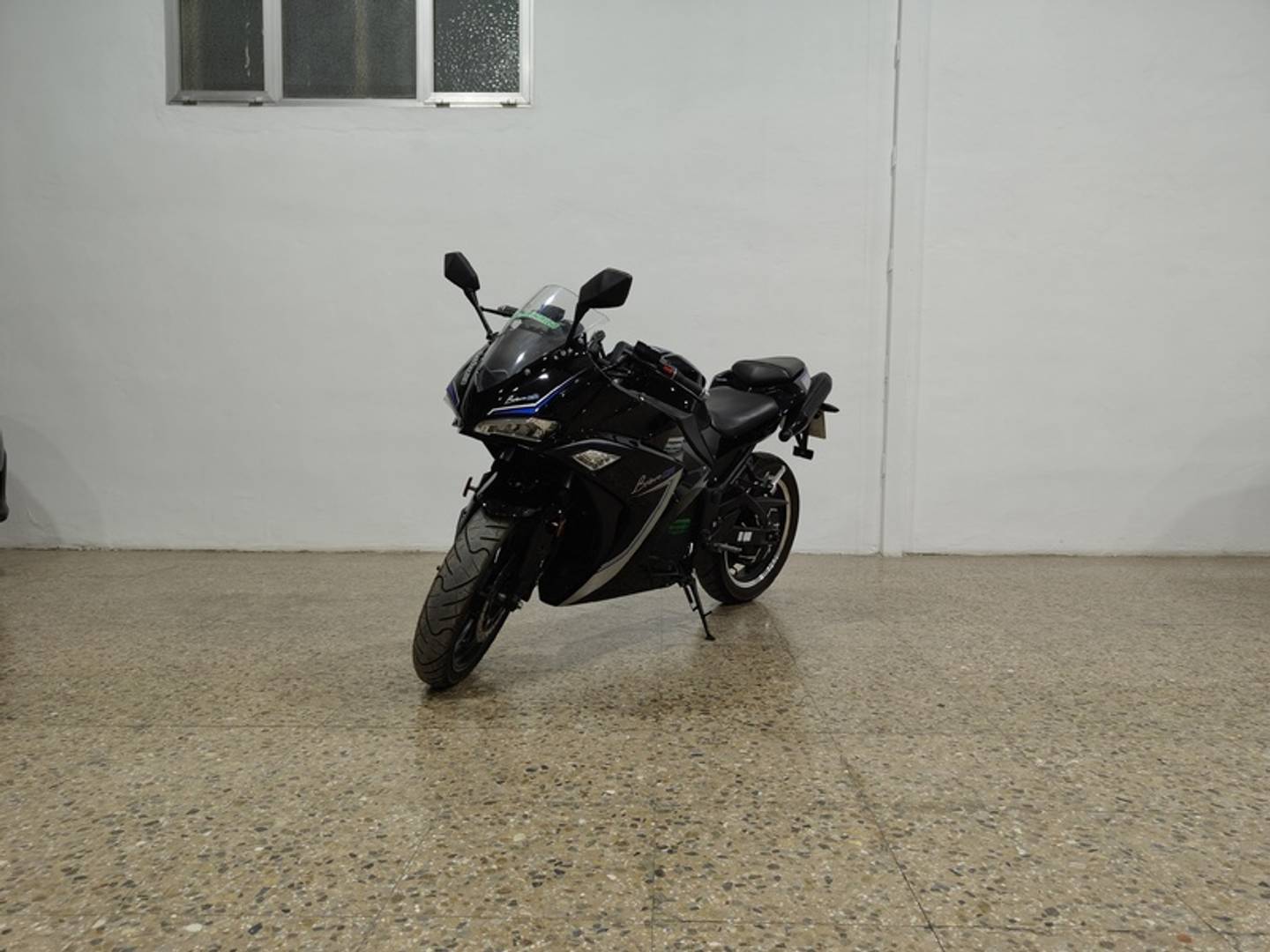 Foto E-BROH BRAVO E-BROH BRAVO CR (6CV)