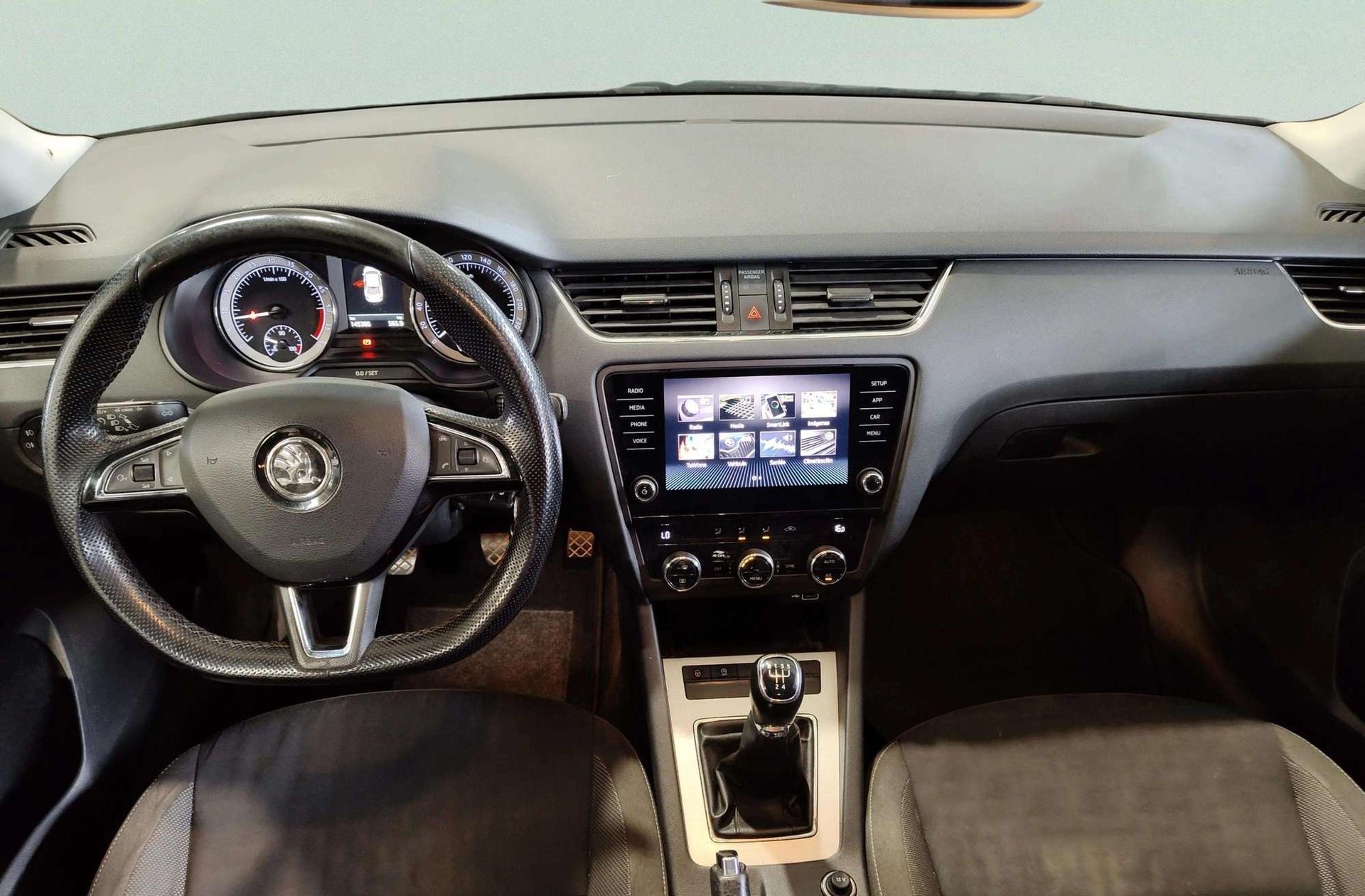 Škoda Octavia 1.6 TDI Like - foto 6
