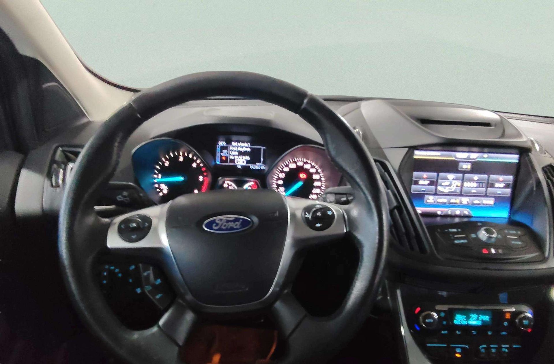 Ford Kuga 2.0 TDCi Titanium 4x2 - foto 18