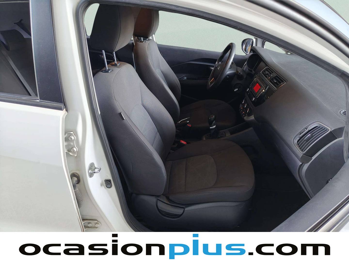 KIA Rio KIA Rio 1.1 CRDi WGT Concept (75 CV) manual