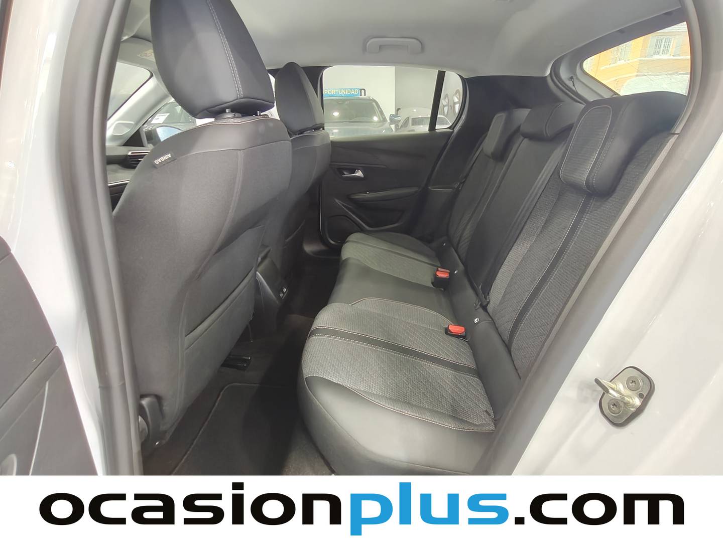 Foto asientos traseros Peugeot 208 Peugeot 208 PureTech 100 Allure (100 CV)