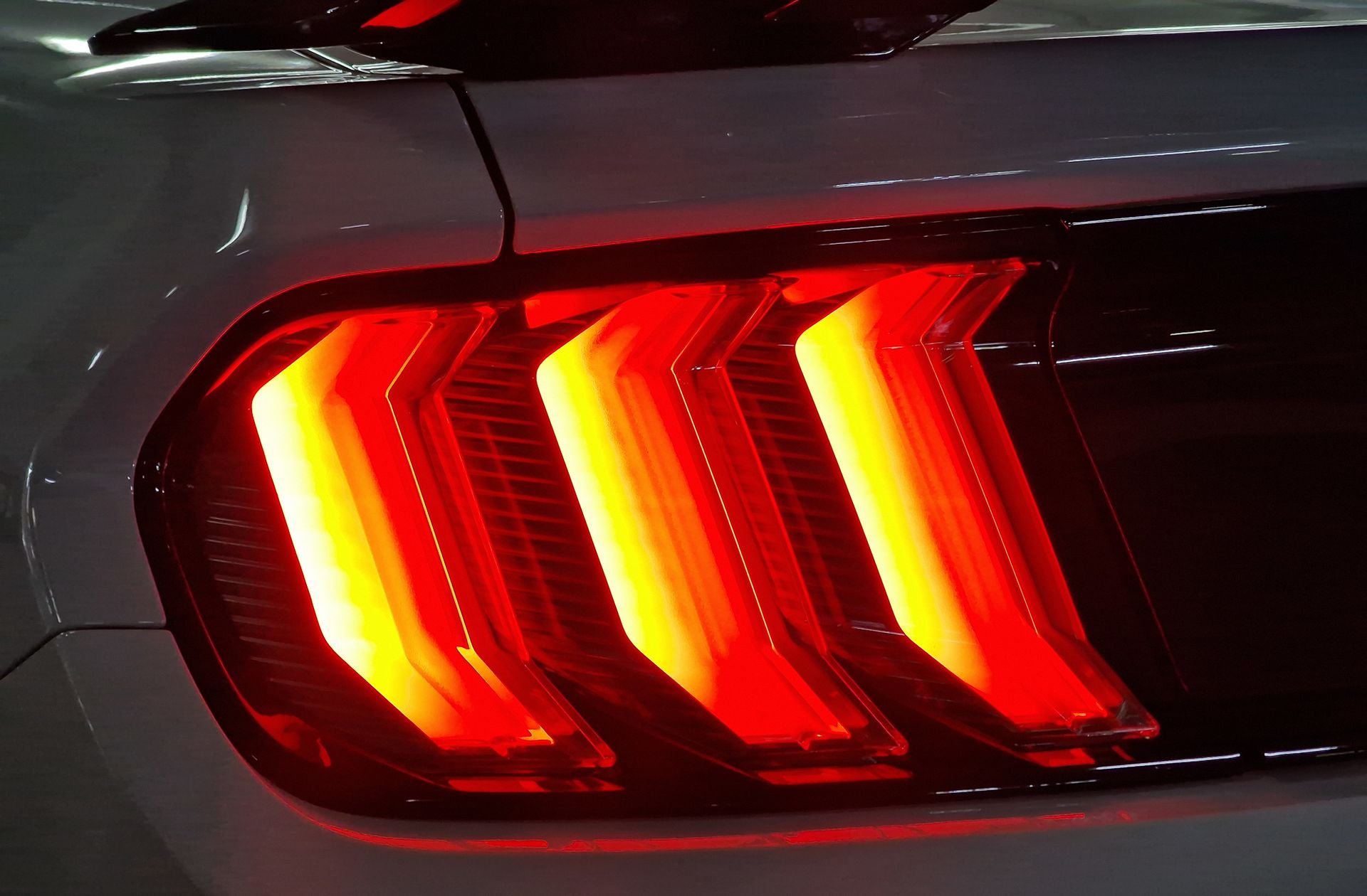 Ford Mustang 5.0 Ti-VCT Coupe Mach I - foto 21