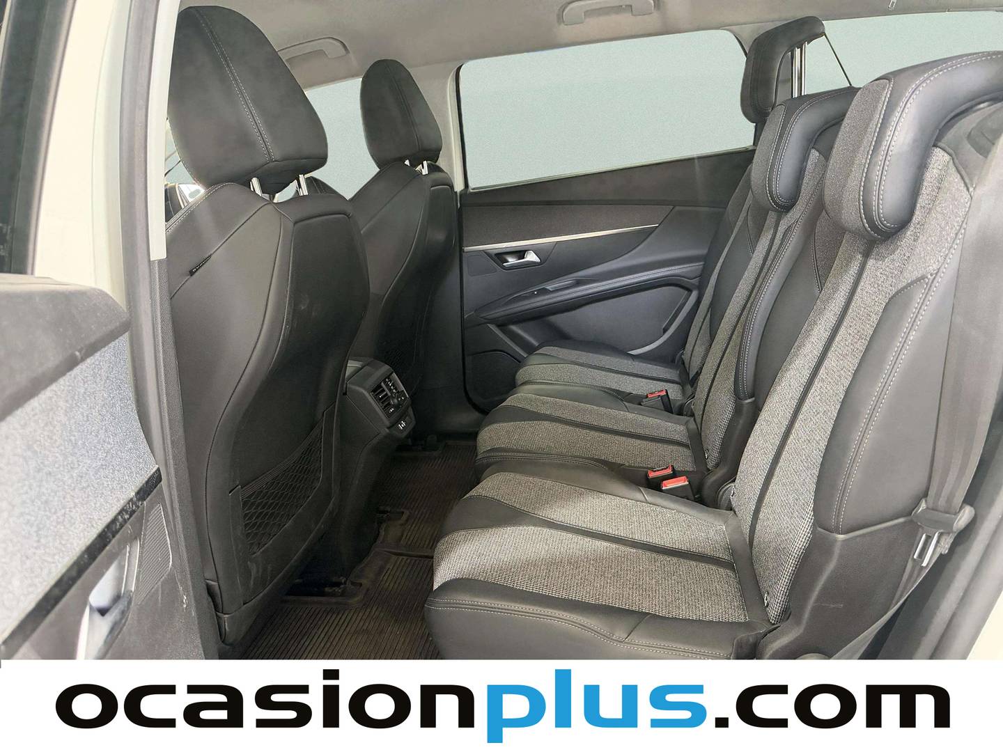 Foto asientos traseros Peugeot 5008 Peugeot 5008 PureTech 130 S&S Allure (130 CV)