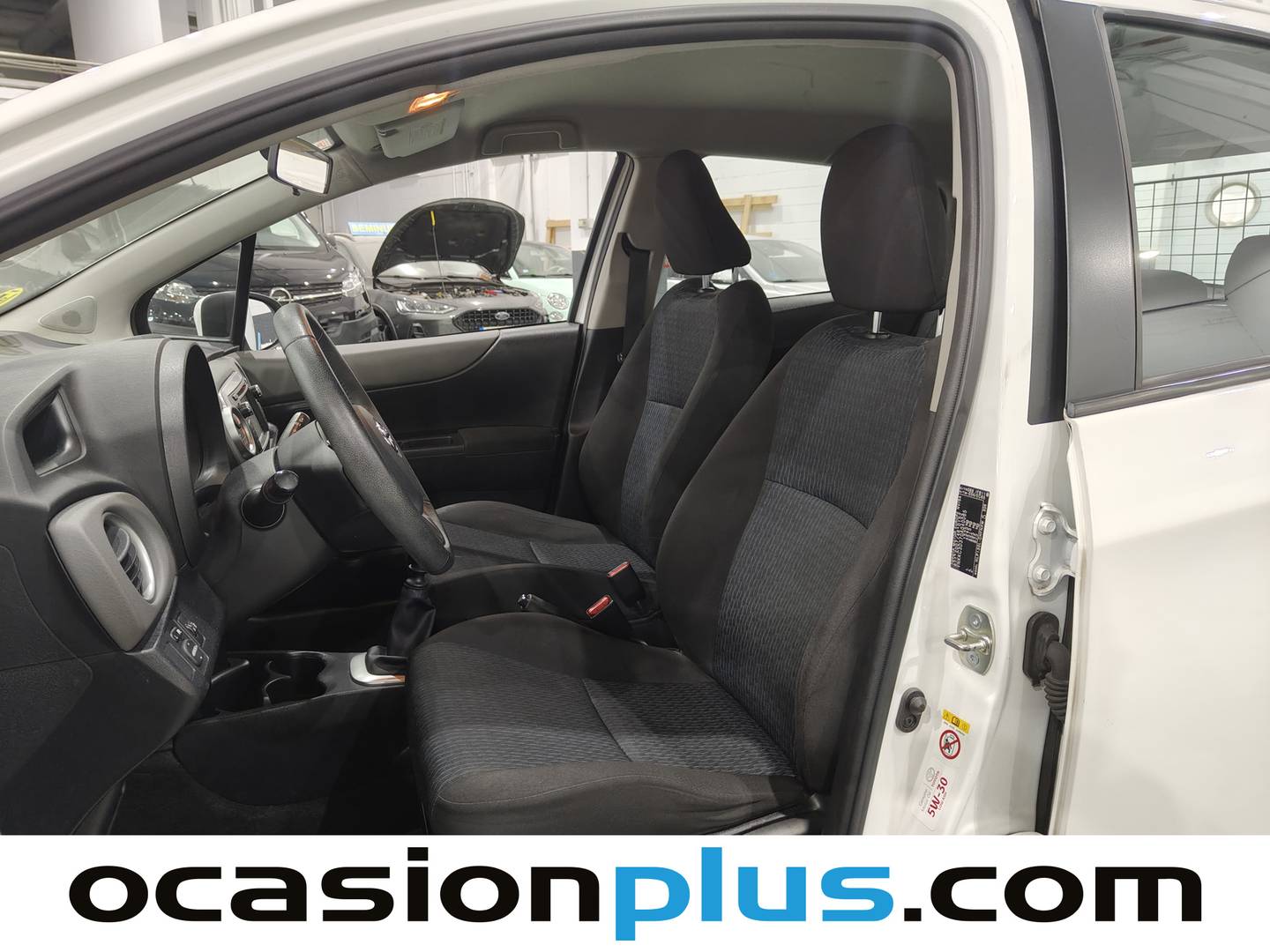 Foto asientos delanteros Toyota Yaris Toyota Yaris 90D Active (90 CV)