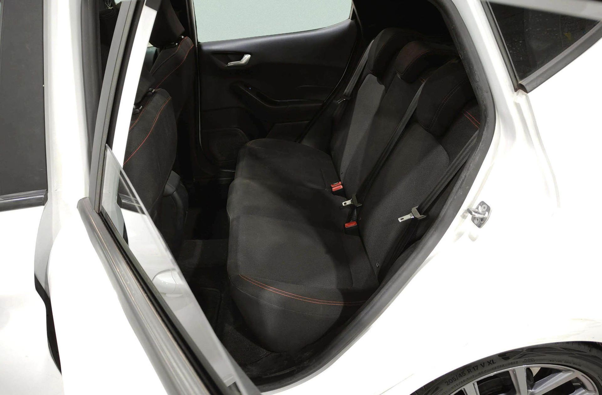 Ford Fiesta 1.0 EcoBoost MHEV ST-Line X - foto 14