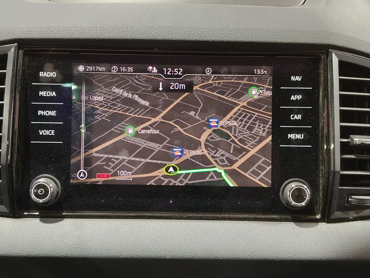 Foto Skoda Karoq Skoda Karoq 1.5 TSI ACT Sportline DSG (150 CV)