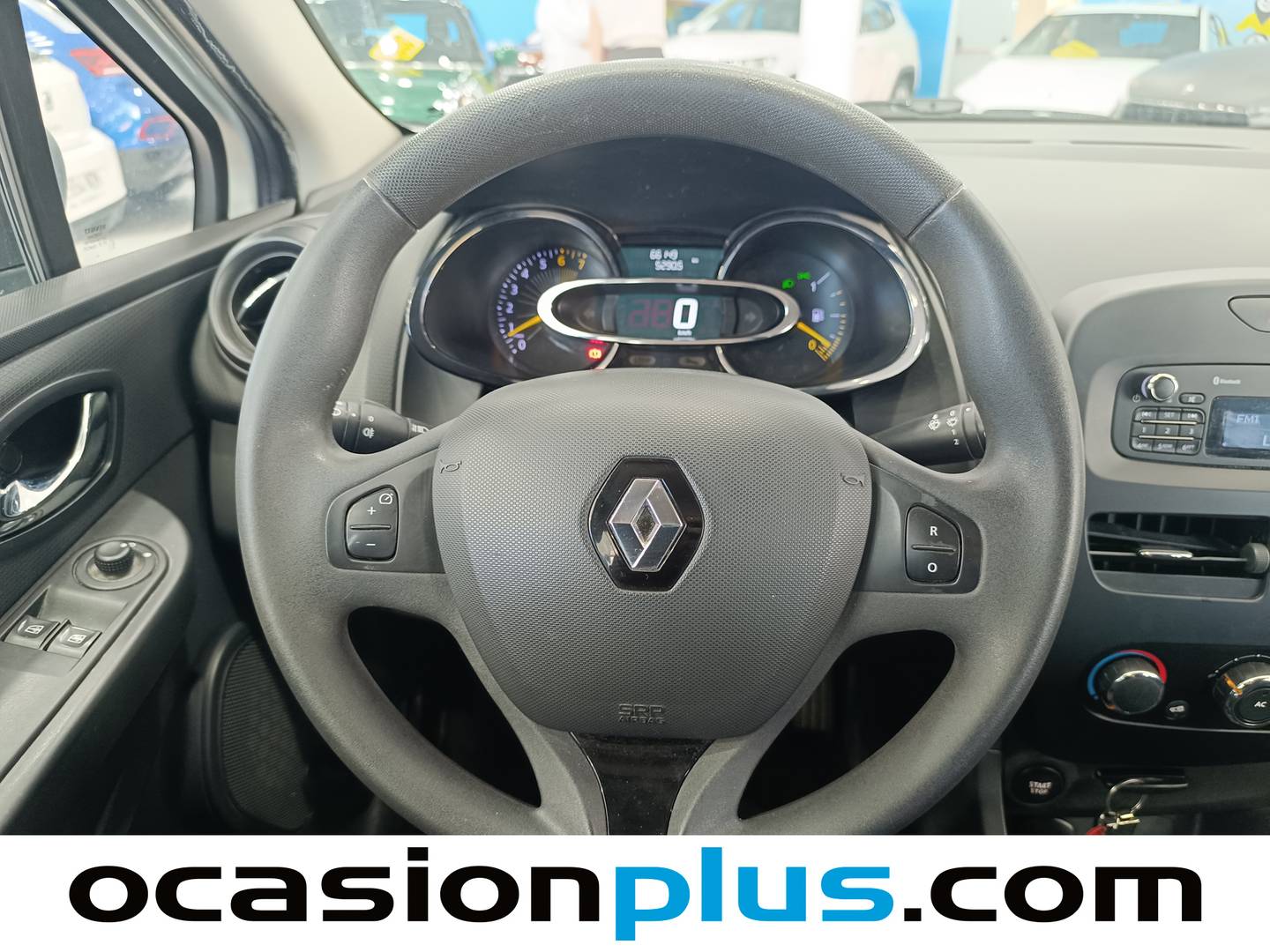 Extras y acabados del Renault Clio Renault Clio 1.2 Authentique (75 CV)